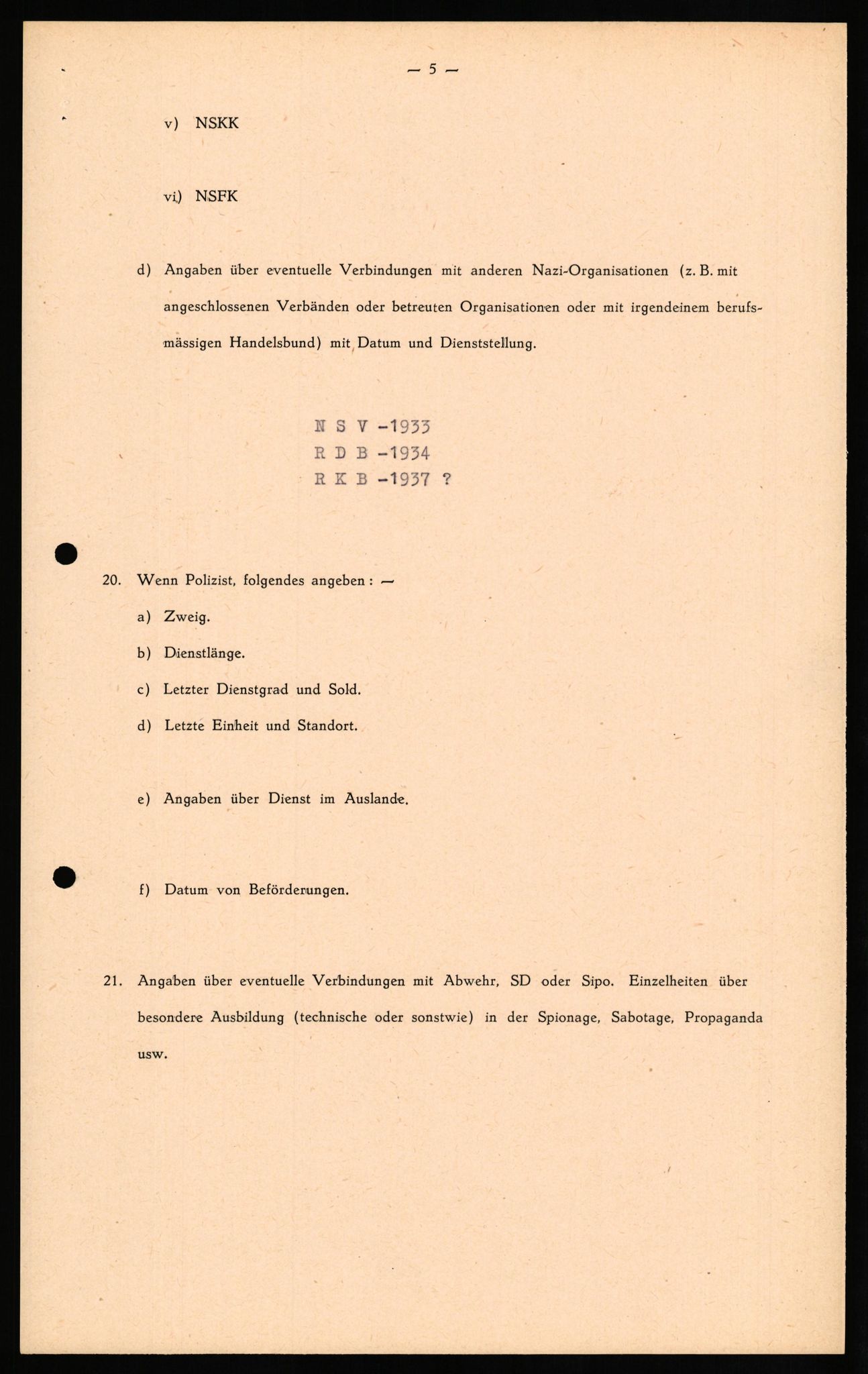 Forsvaret, Forsvarets overkommando II, AV/RA-RAFA-3915/D/Db/L0025: CI Questionaires. Tyske okkupasjonsstyrker i Norge. Tyskere., 1945-1946, p. 37