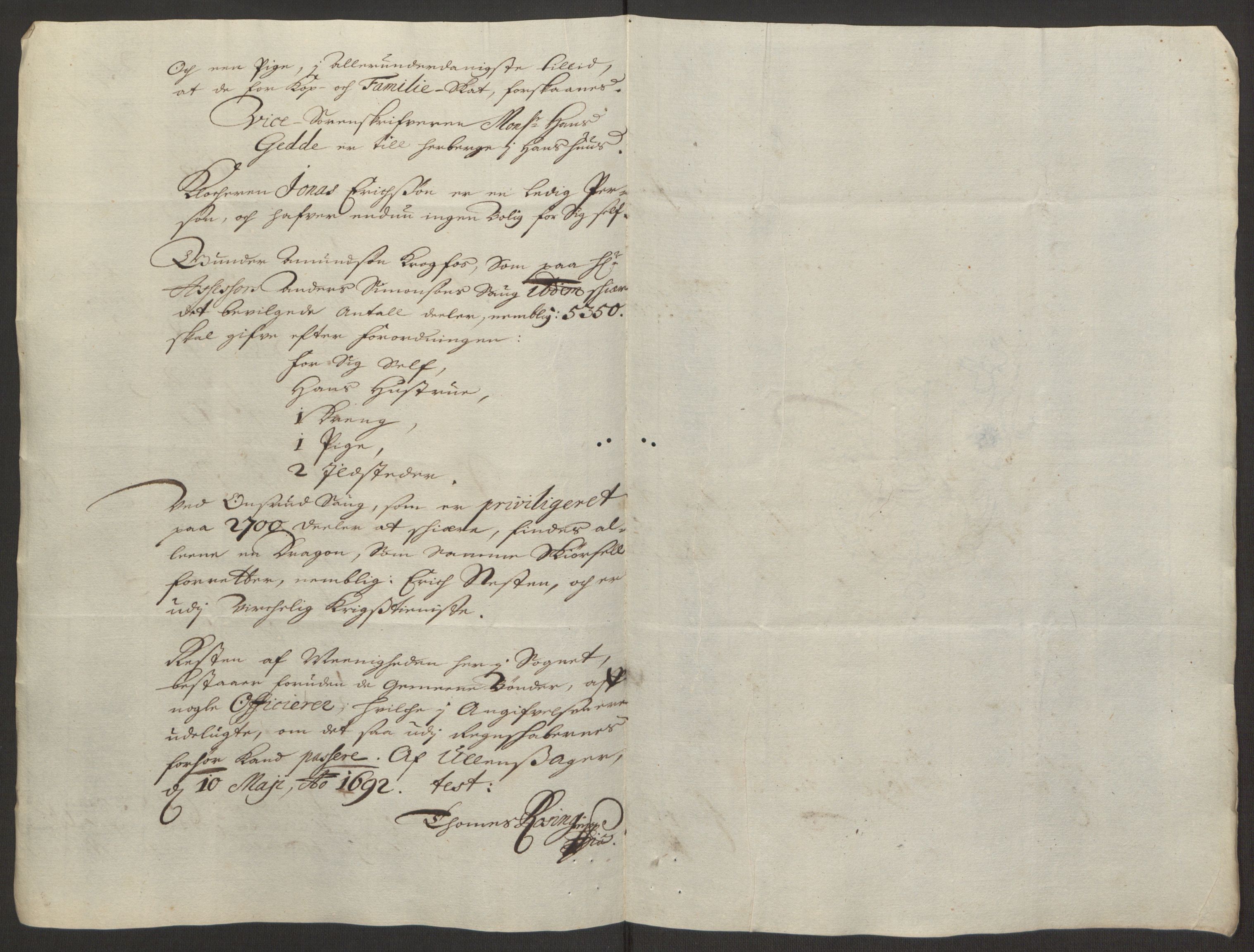 Rentekammeret inntil 1814, Reviderte regnskaper, Fogderegnskap, AV/RA-EA-4092/R12/L0704: Fogderegnskap Øvre Romerike, 1692, p. 269