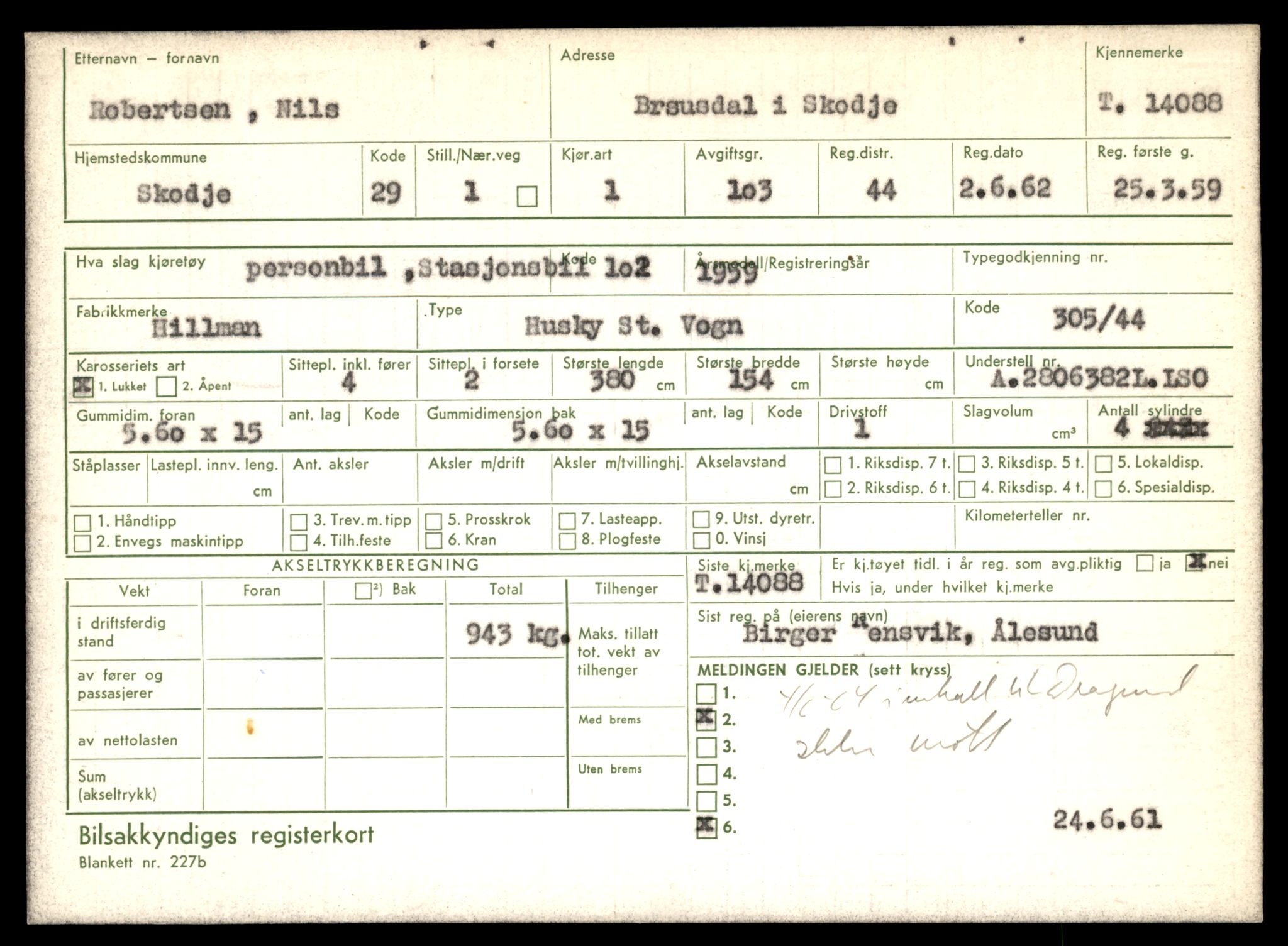 Møre og Romsdal vegkontor - Ålesund trafikkstasjon, AV/SAT-A-4099/F/Fe/L0043: Registreringskort for kjøretøy T 14080 - T 14204, 1927-1998, p. 235