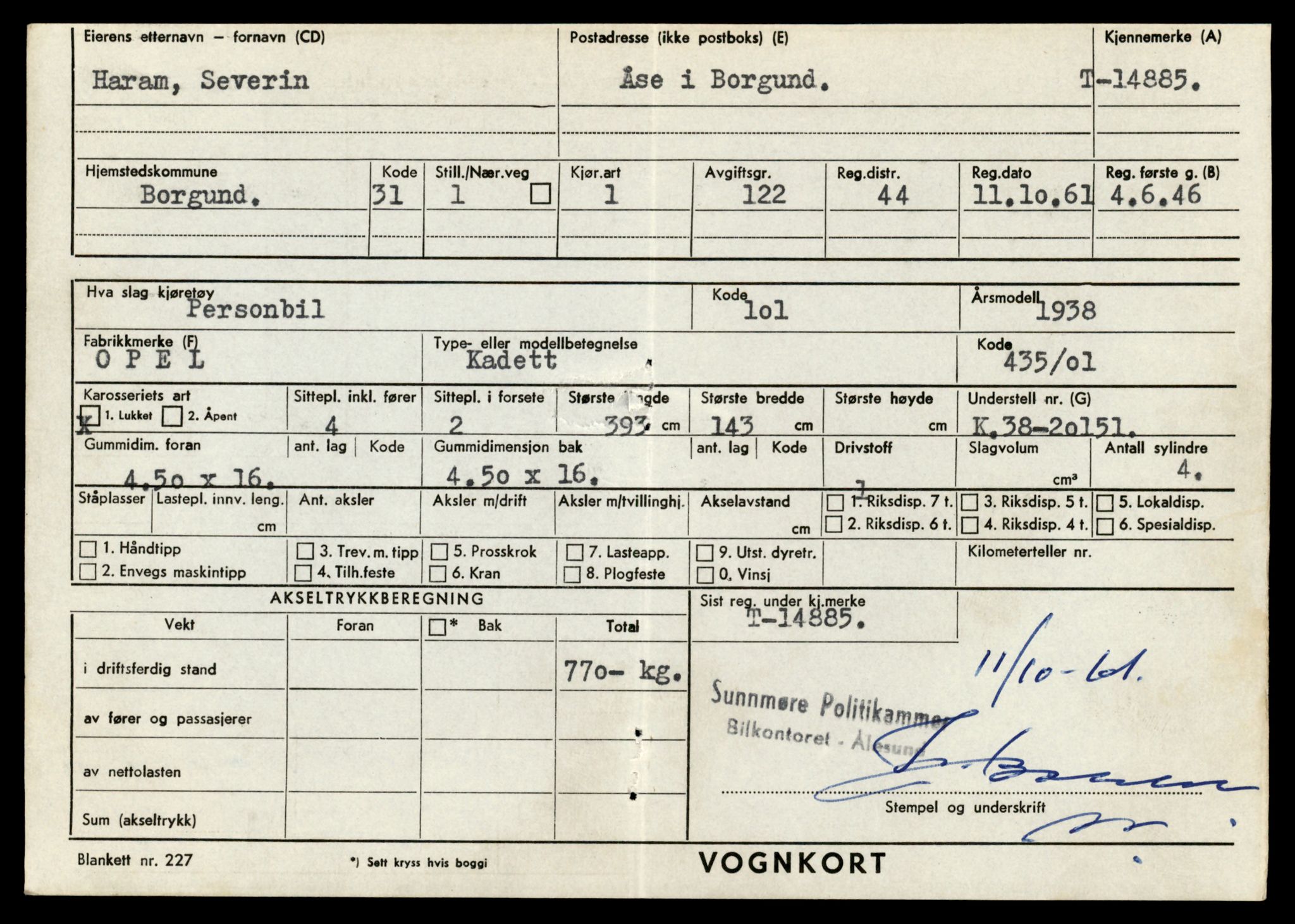 Møre og Romsdal vegkontor - Ålesund trafikkstasjon, AV/SAT-A-4099/F/Fe/L0049: Registreringskort for kjøretøy T 14864 - T 18613, 1927-1998, p. 593
