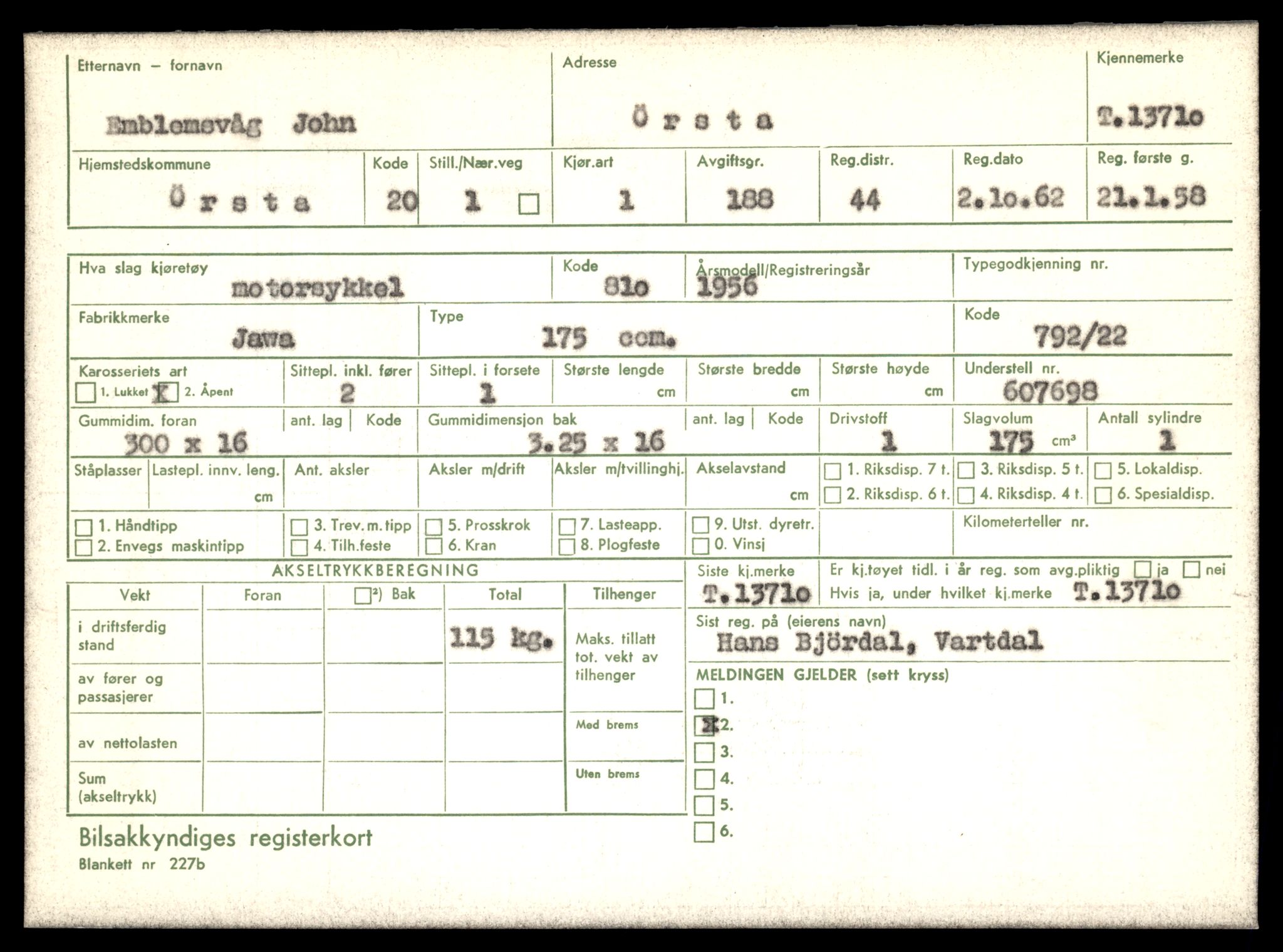 Møre og Romsdal vegkontor - Ålesund trafikkstasjon, AV/SAT-A-4099/F/Fe/L0041: Registreringskort for kjøretøy T 13710 - T 13905, 1927-1998, p. 21