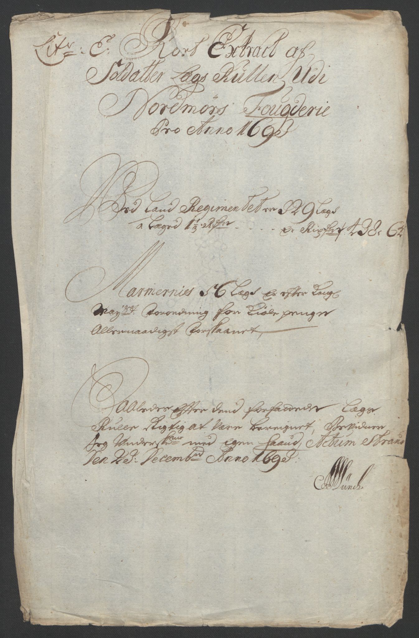 Rentekammeret inntil 1814, Reviderte regnskaper, Fogderegnskap, RA/EA-4092/R56/L3735: Fogderegnskap Nordmøre, 1692-1693, p. 352