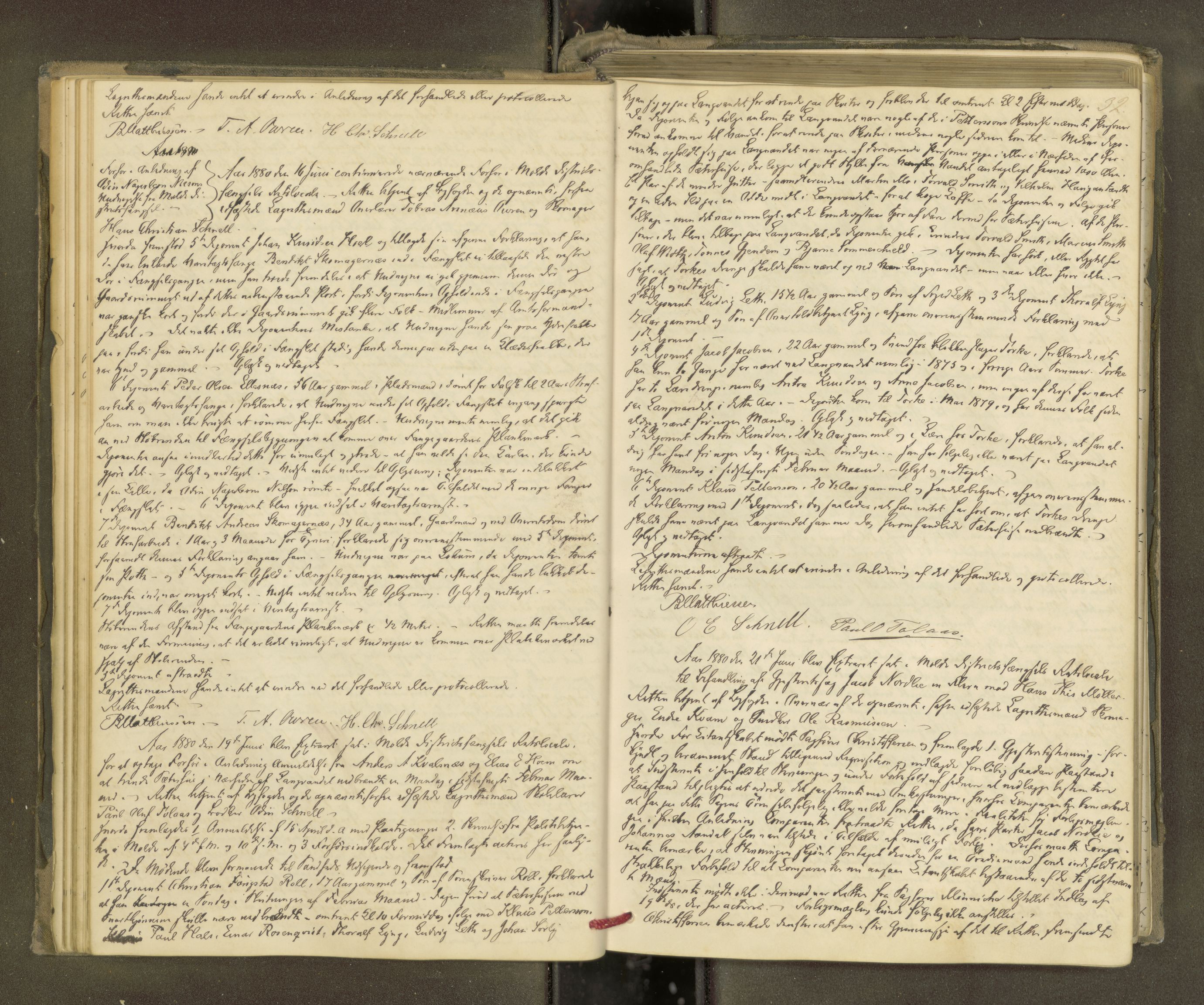 Molde byfogd, AV/SAT-A-0025/1/1A/L0012: Justisprotokoll, 1879-1890, p. 31b-32a