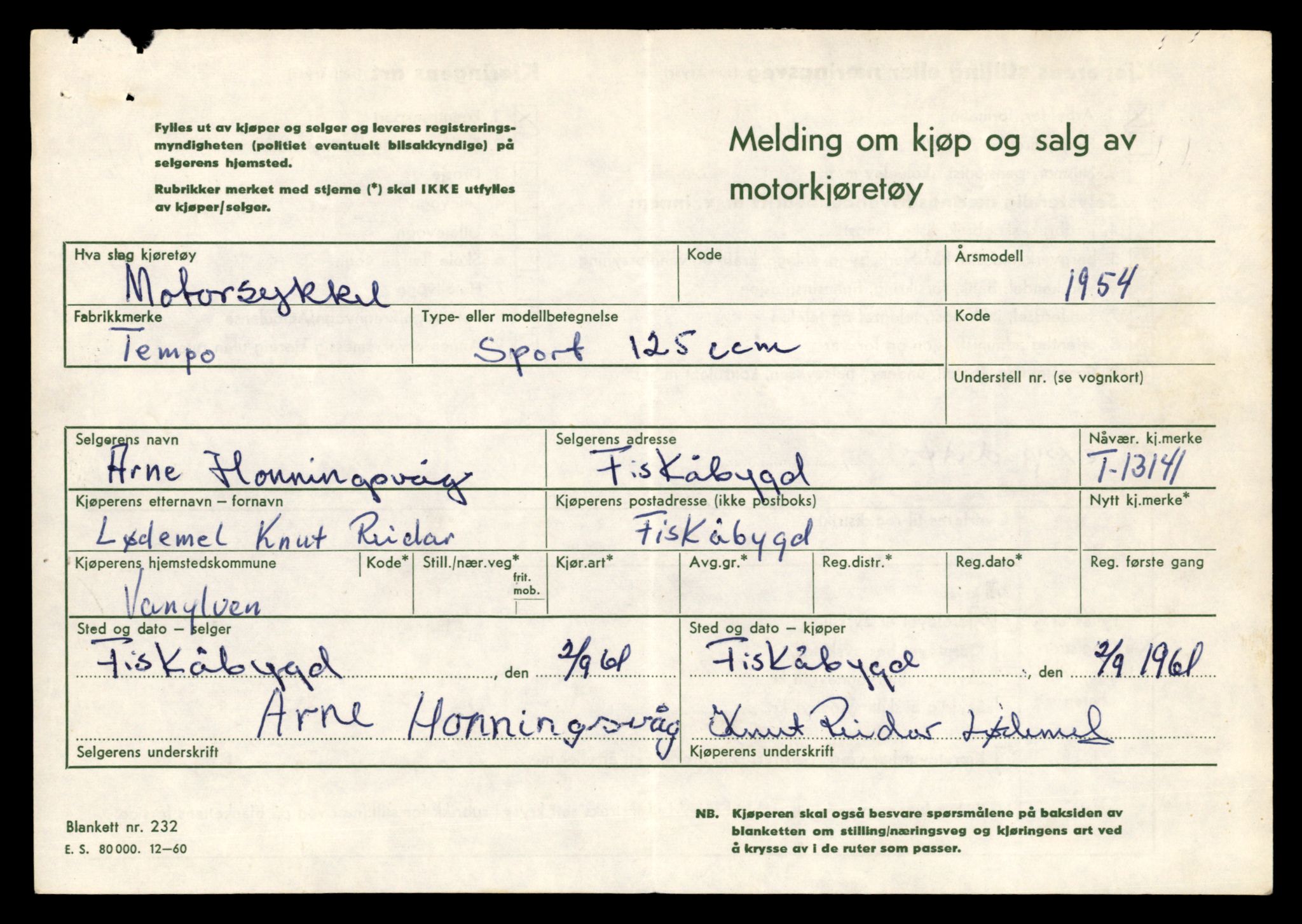 Møre og Romsdal vegkontor - Ålesund trafikkstasjon, AV/SAT-A-4099/F/Fe/L0037: Registreringskort for kjøretøy T 13031 - T 13179, 1927-1998, p. 2175