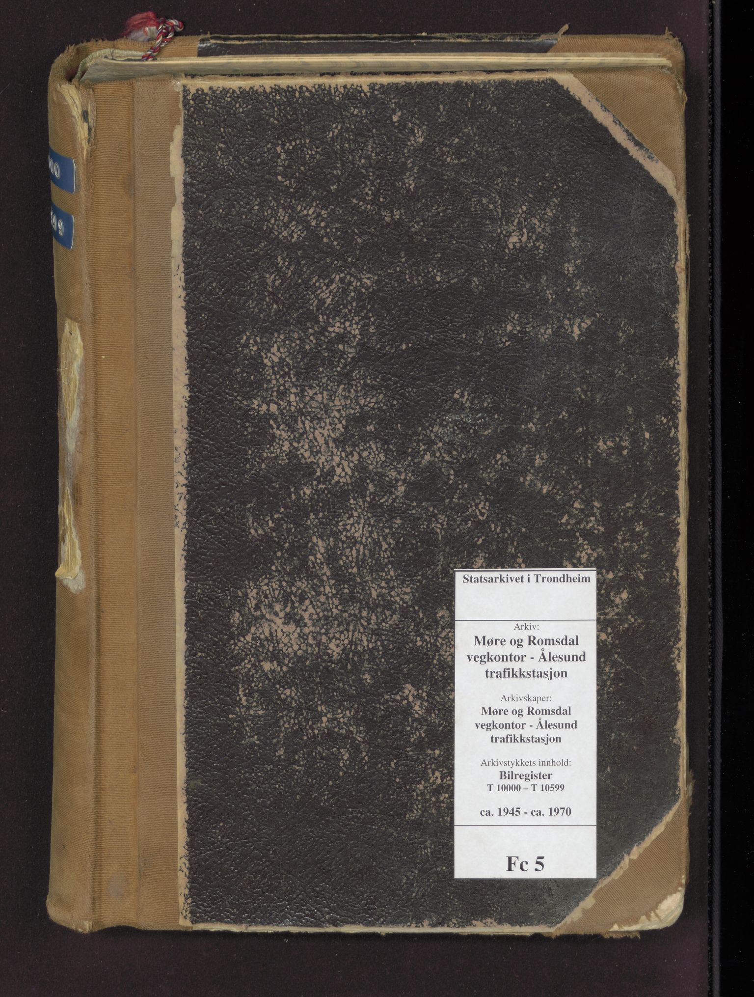 Møre og Romsdal vegkontor - Ålesund trafikkstasjon, AV/SAT-A-4099/F/Fc/L0005: Bilregister; T 10000 - T 10599, 1945-1970