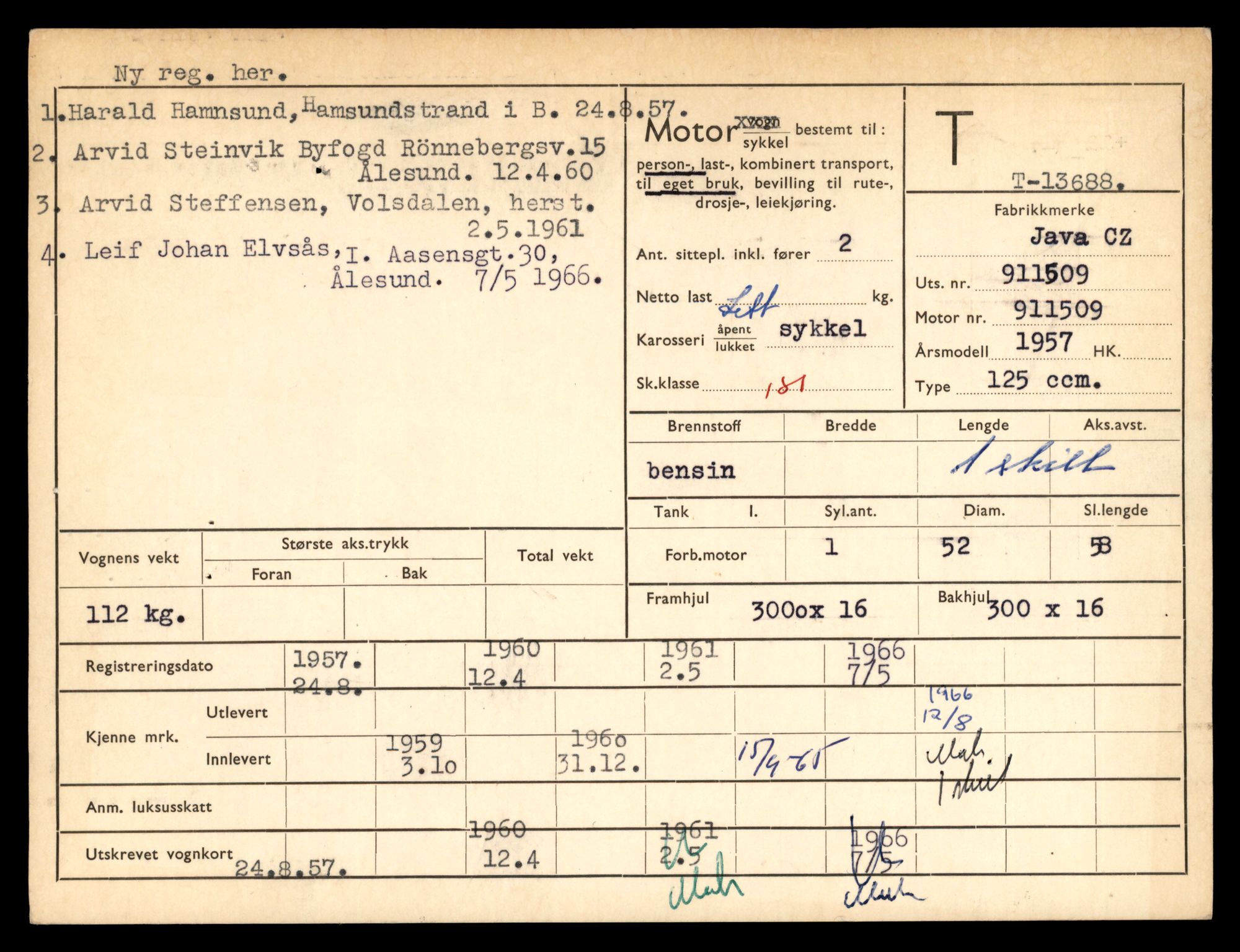 Møre og Romsdal vegkontor - Ålesund trafikkstasjon, AV/SAT-A-4099/F/Fe/L0040: Registreringskort for kjøretøy T 13531 - T 13709, 1927-1998, p. 2689