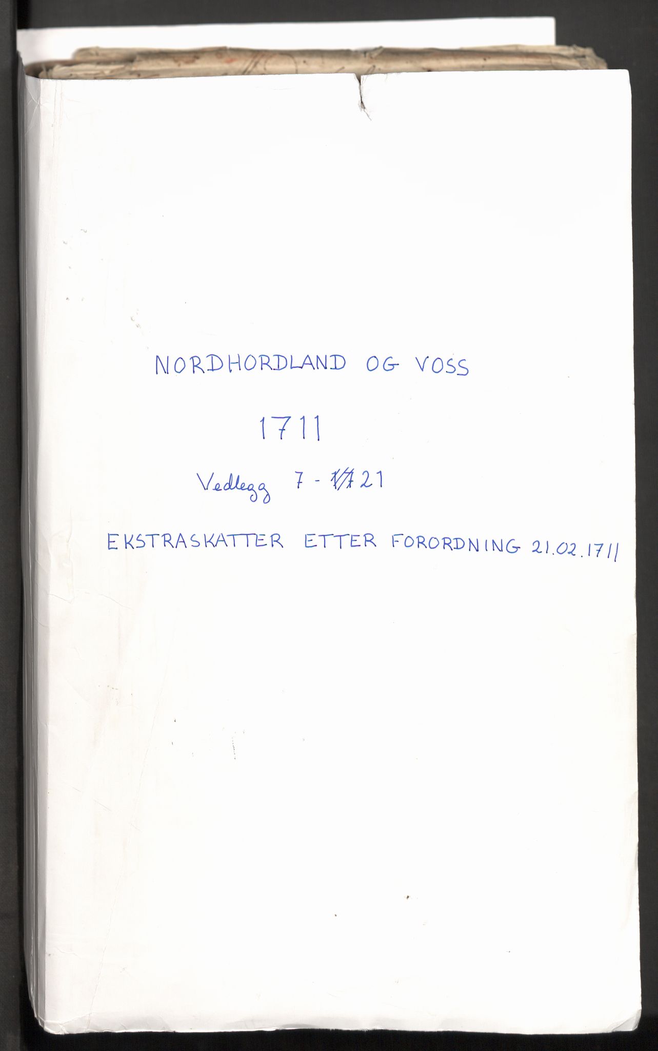 Rentekammeret inntil 1814, Reviderte regnskaper, Fogderegnskap, RA/EA-4092/R51/L3193: Fogderegnskap Nordhordland og Voss, 1711, p. 2