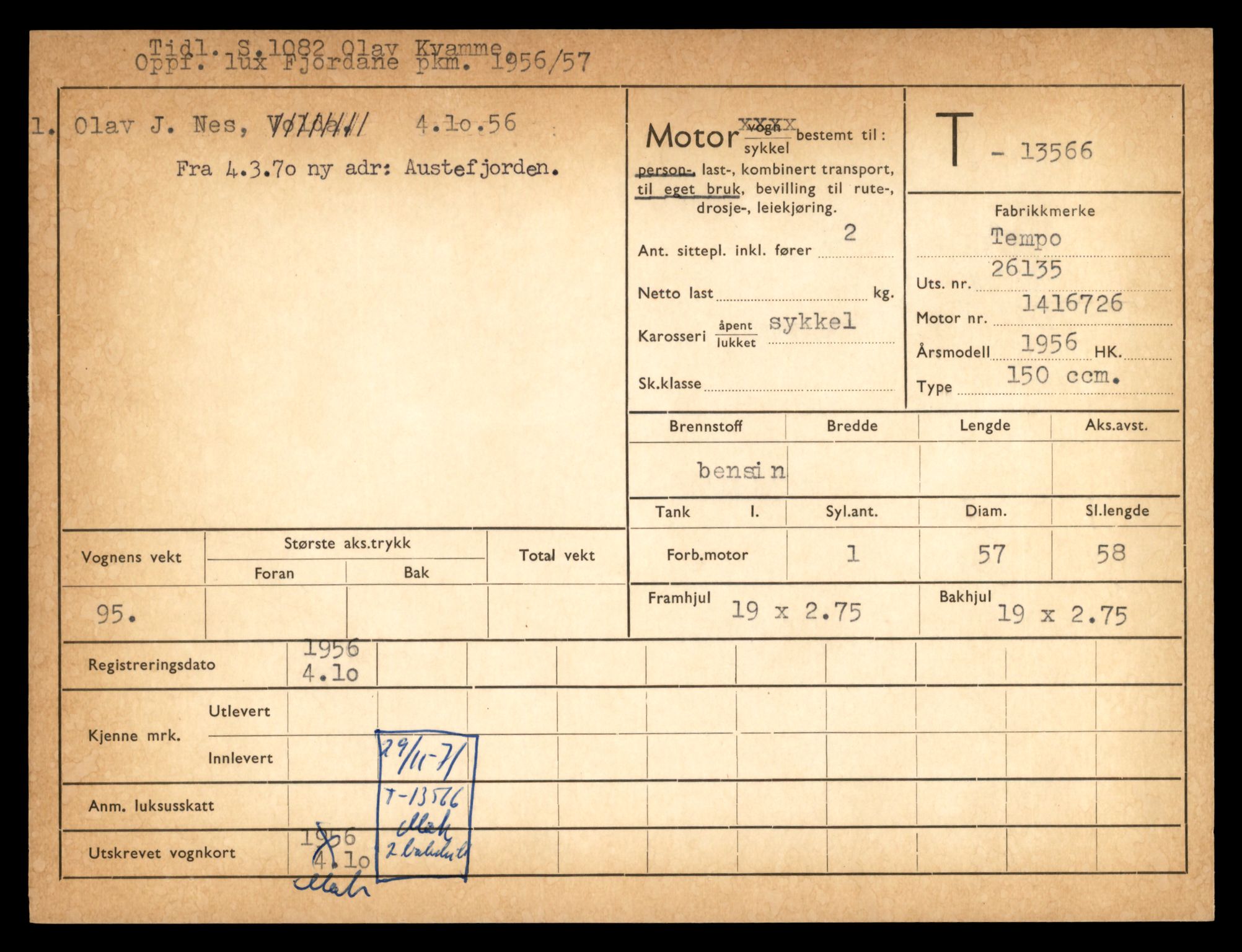 Møre og Romsdal vegkontor - Ålesund trafikkstasjon, AV/SAT-A-4099/F/Fe/L0040: Registreringskort for kjøretøy T 13531 - T 13709, 1927-1998, p. 667