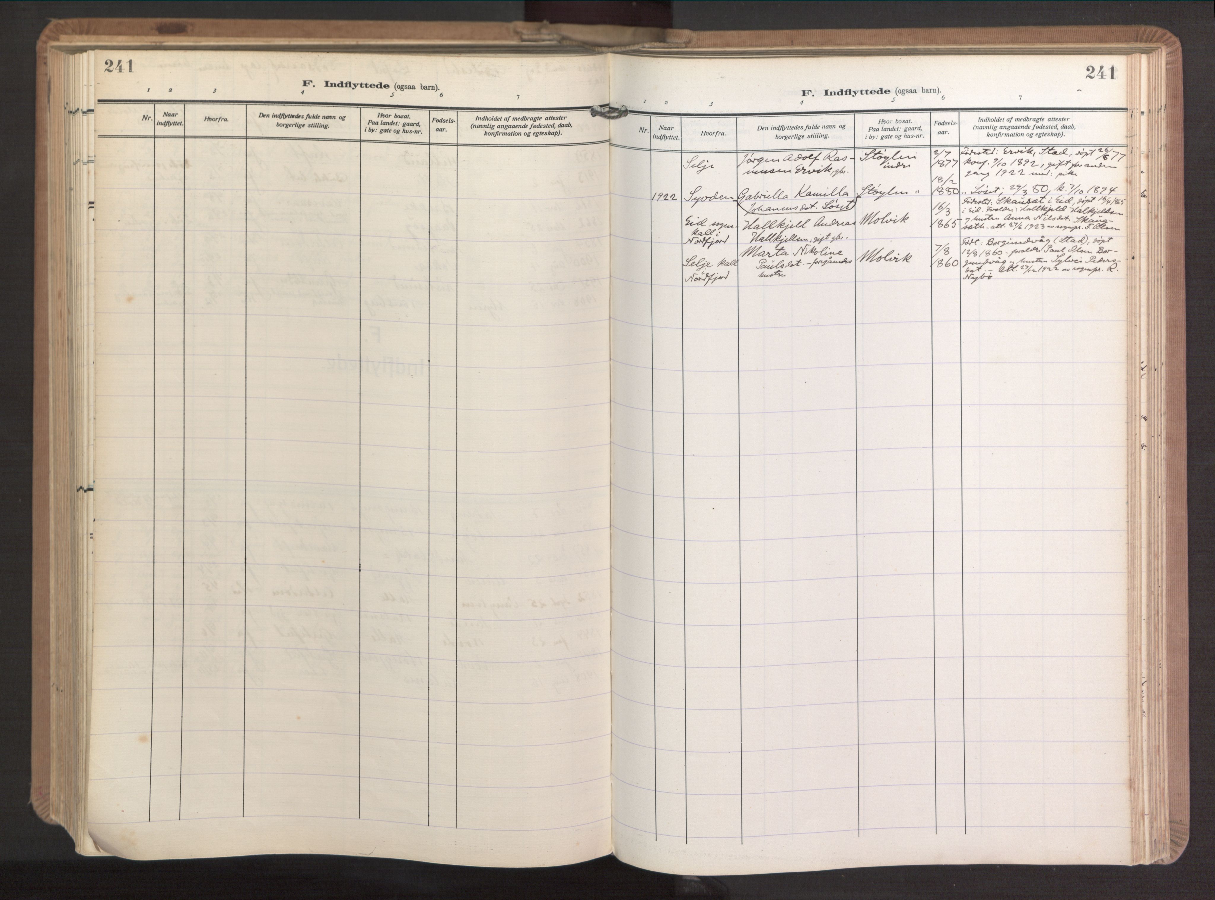 Ministerialprotokoller, klokkerbøker og fødselsregistre - Møre og Romsdal, SAT/A-1454/503/L0044: Parish register (official) no. 503A12, 1918-1931, p. 241