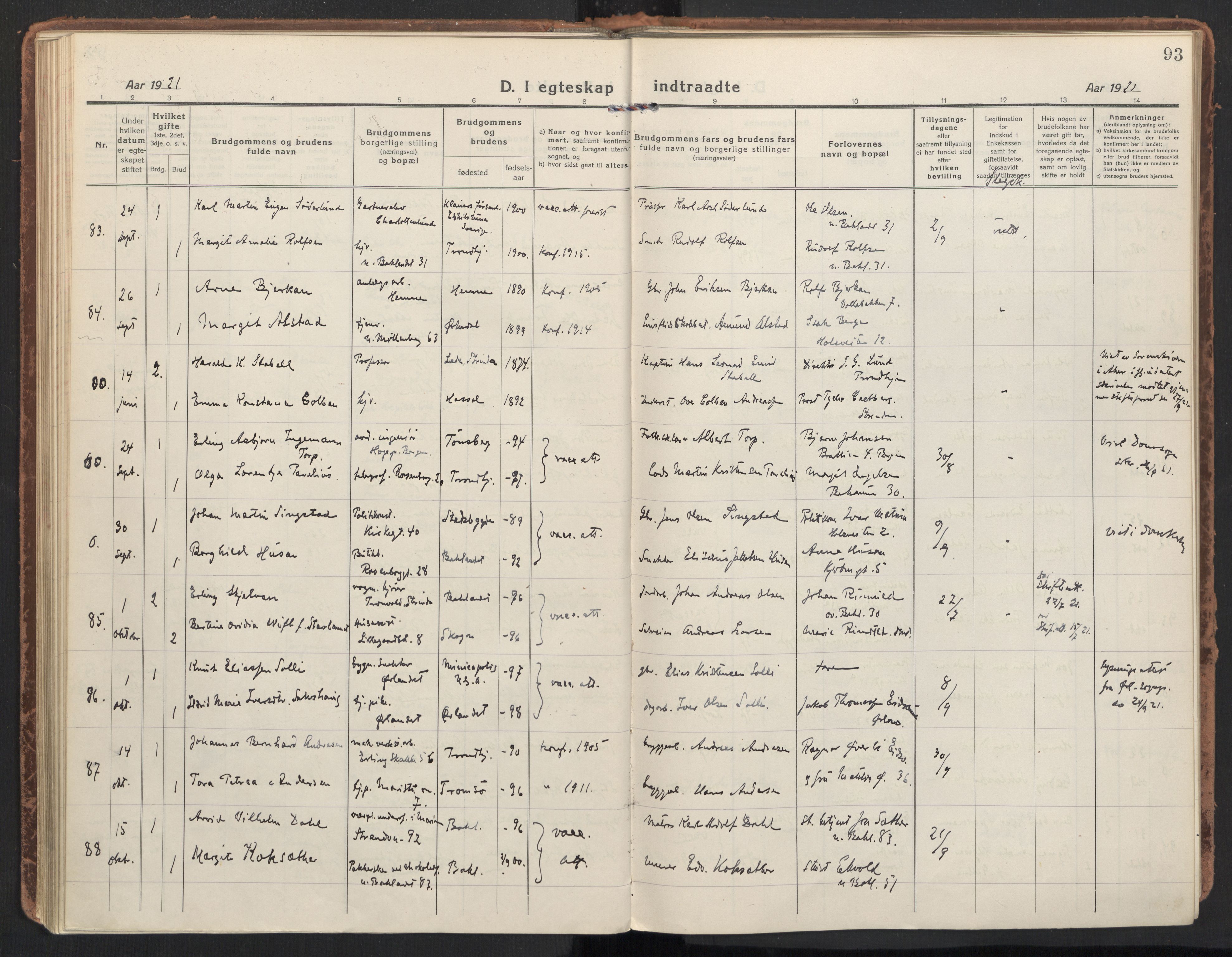 Ministerialprotokoller, klokkerbøker og fødselsregistre - Sør-Trøndelag, AV/SAT-A-1456/604/L0206: Parish register (official) no. 604A26, 1917-1931, p. 93