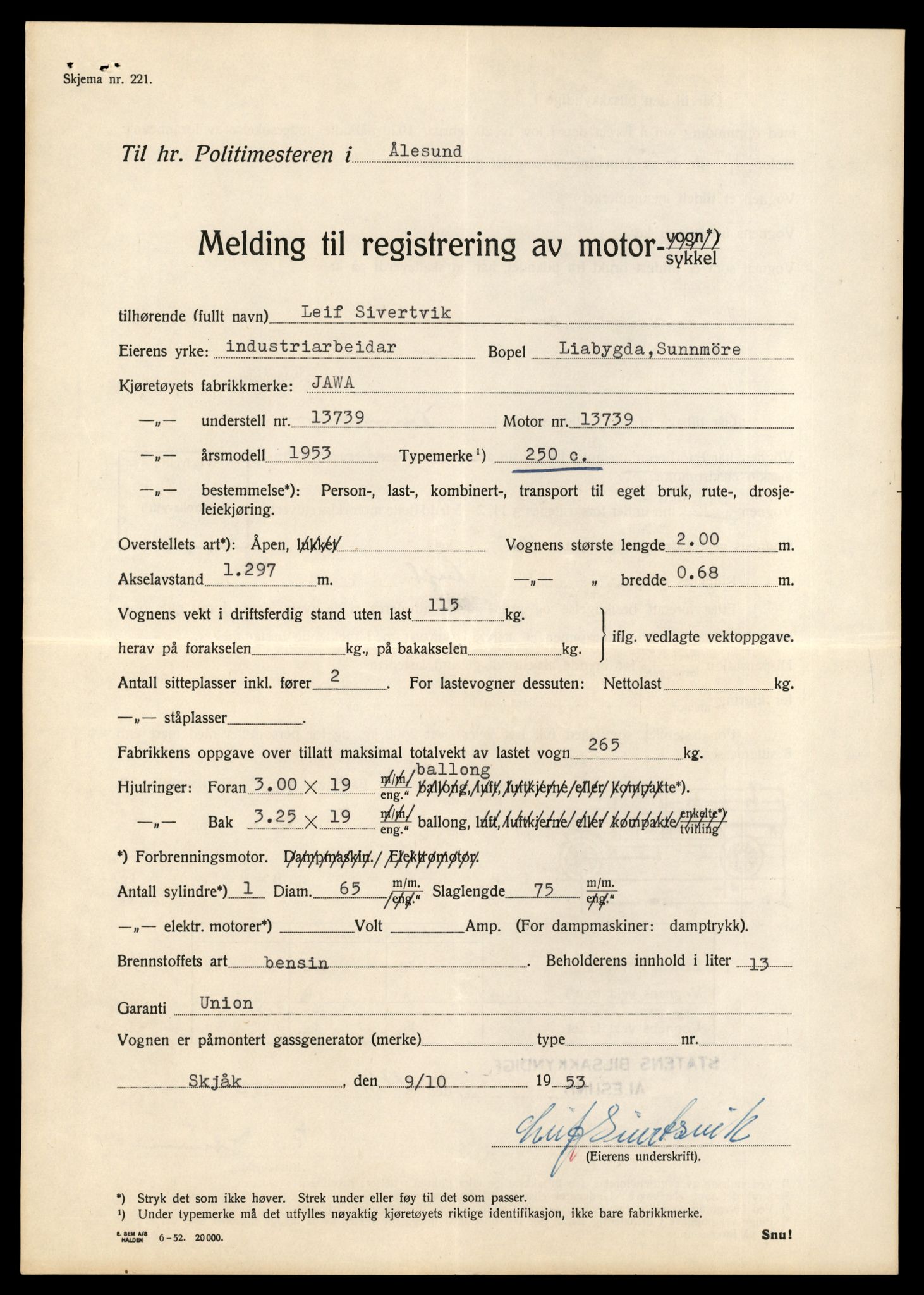 Møre og Romsdal vegkontor - Ålesund trafikkstasjon, AV/SAT-A-4099/F/Fe/L0037: Registreringskort for kjøretøy T 13031 - T 13179, 1927-1998, p. 465