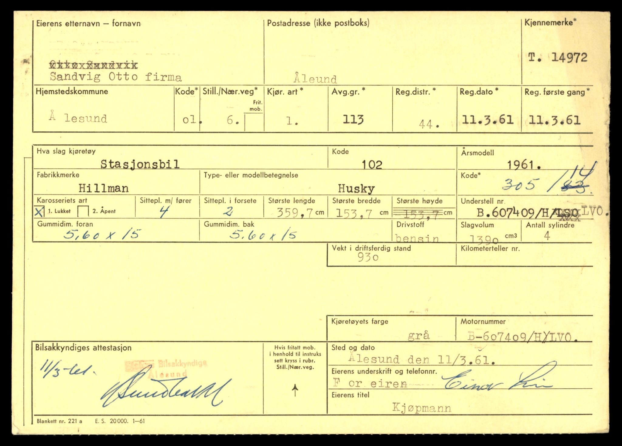 Møre og Romsdal vegkontor - Ålesund trafikkstasjon, AV/SAT-A-4099/F/Fe/L0049: Registreringskort for kjøretøy T 14864 - T 18613, 1927-1998, p. 2547