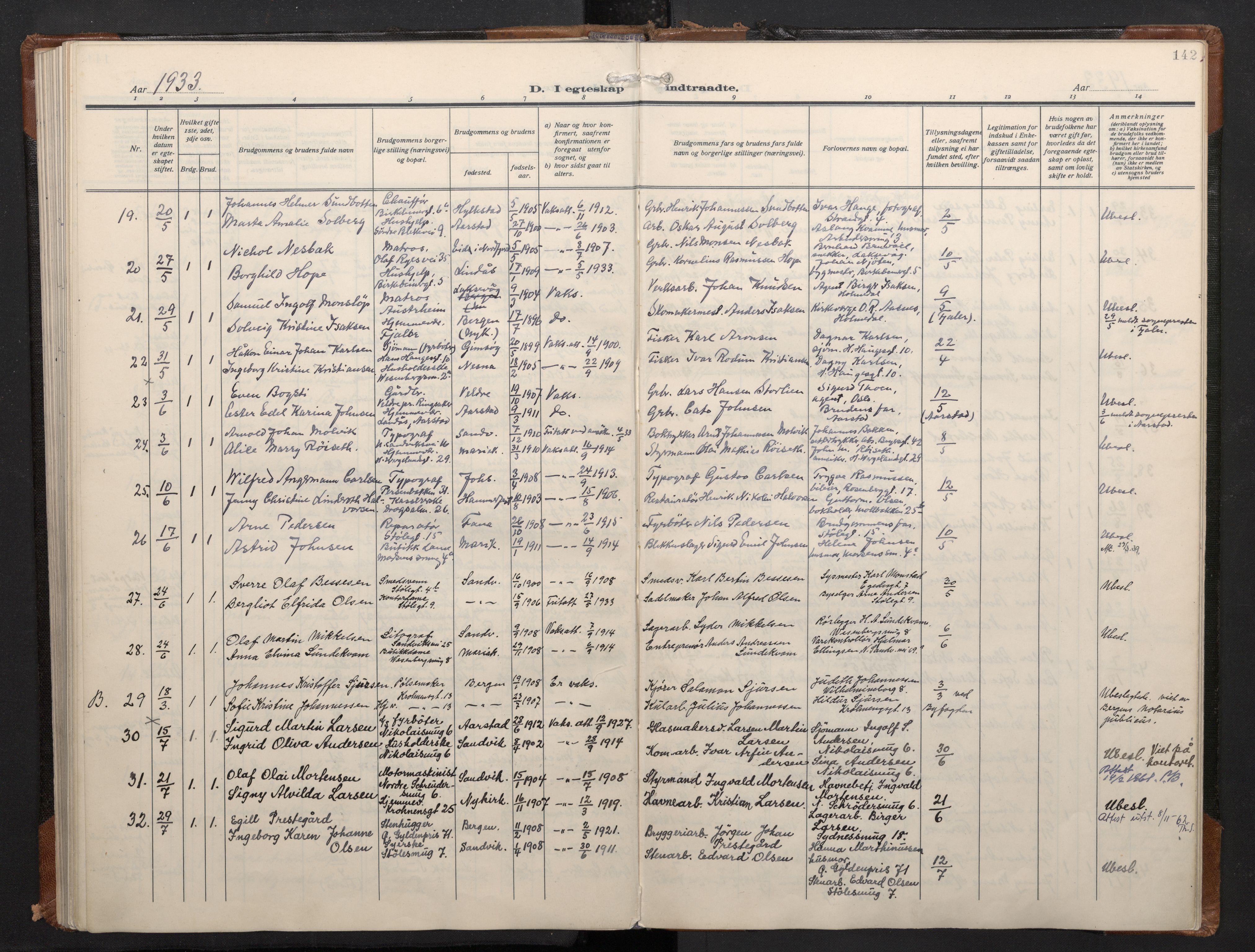 Mariakirken Sokneprestembete, AV/SAB-A-76901/H/Haa/L0016: Parish register (official) no. C 4, 1927-1938, p. 141b-142a