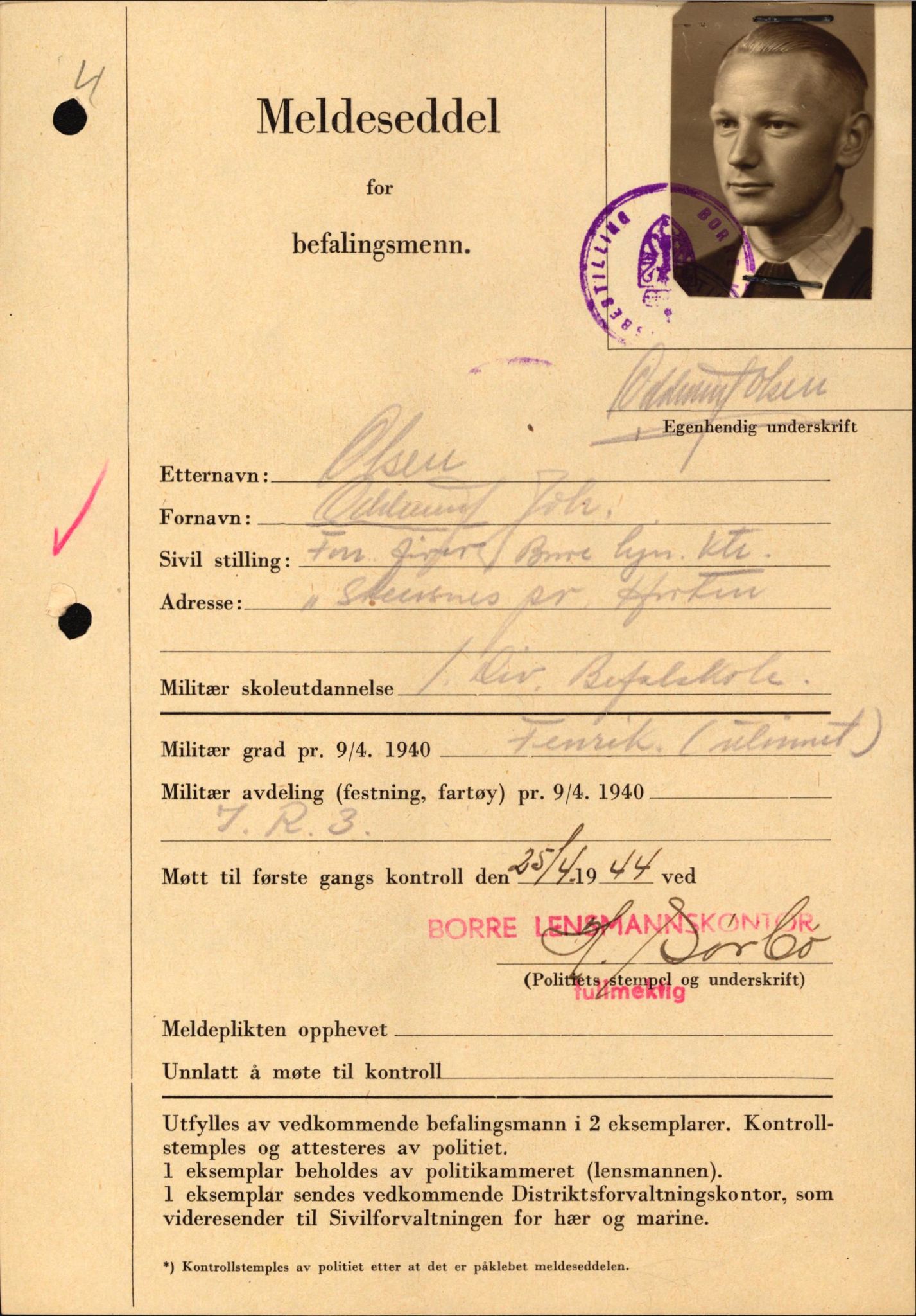Forsvaret, Forsvarets krigshistoriske avdeling, AV/RA-RAFA-2017/Y/Yf/L0209: II-C-11-2121  -  Okkupasjonstiden.  Meldesedler for befal med foto og oppl. om militær grad 9. apr. 1940., 1944-1945, p. 448