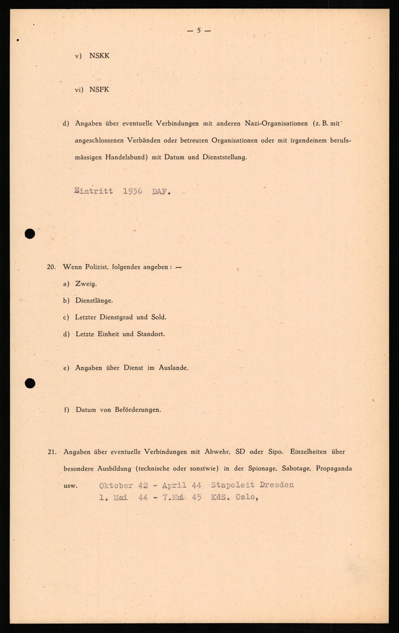 Forsvaret, Forsvarets overkommando II, RA/RAFA-3915/D/Db/L0011: CI Questionaires. Tyske okkupasjonsstyrker i Norge. Tyskere., 1945-1946, p. 360