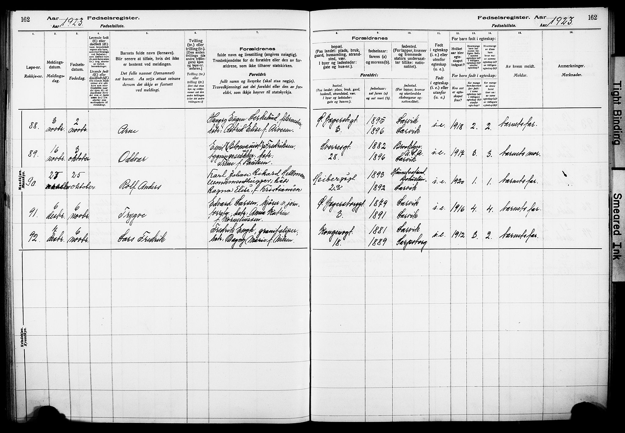 Larvik kirkebøker, AV/SAKO-A-352/J/Ja/L0001: Birth register no. I 1, 1916-1926, p. 162