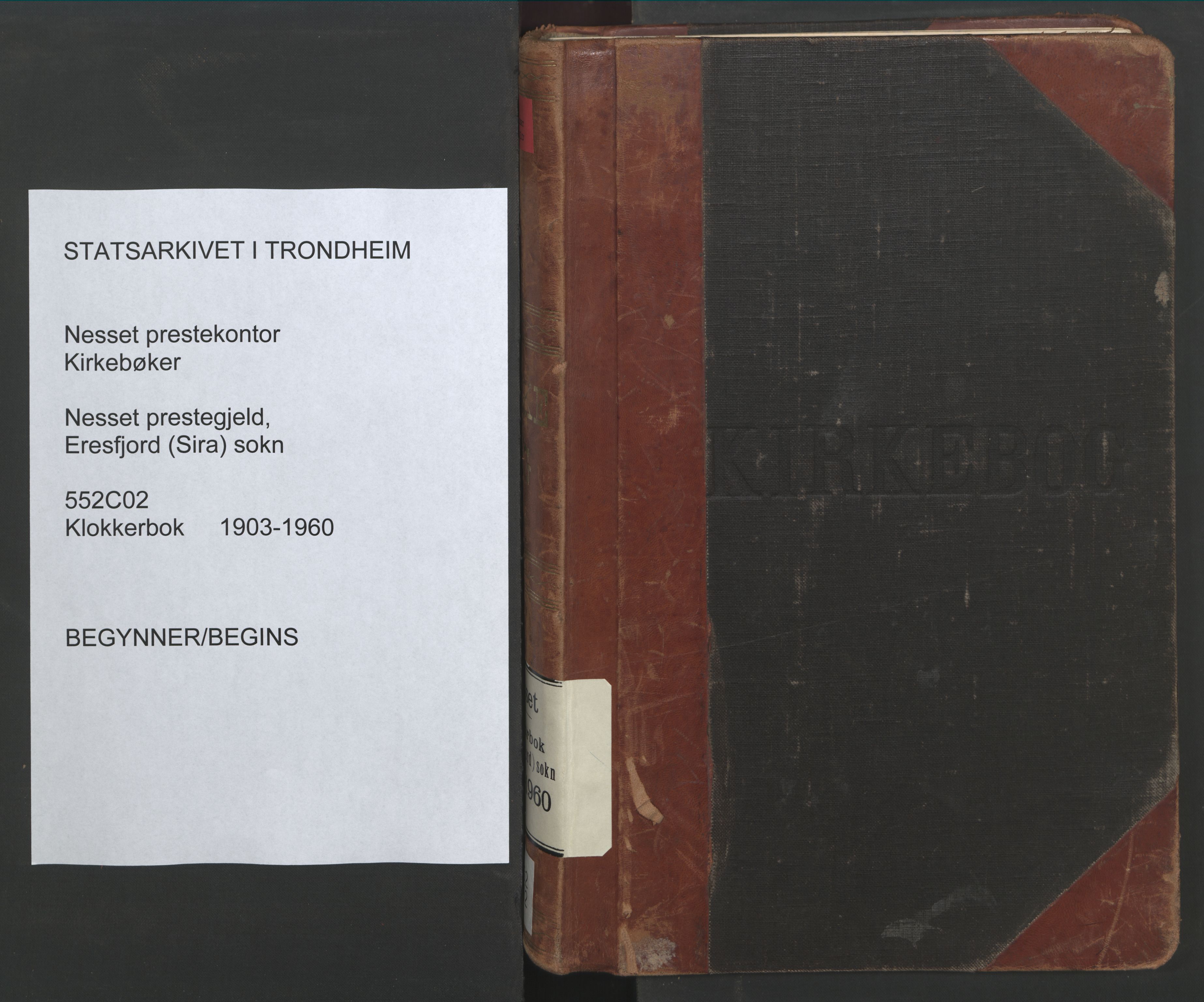 Ministerialprotokoller, klokkerbøker og fødselsregistre - Møre og Romsdal, SAT/A-1454/552/L0639: Parish register (copy) no. 552C02, 1903-1960