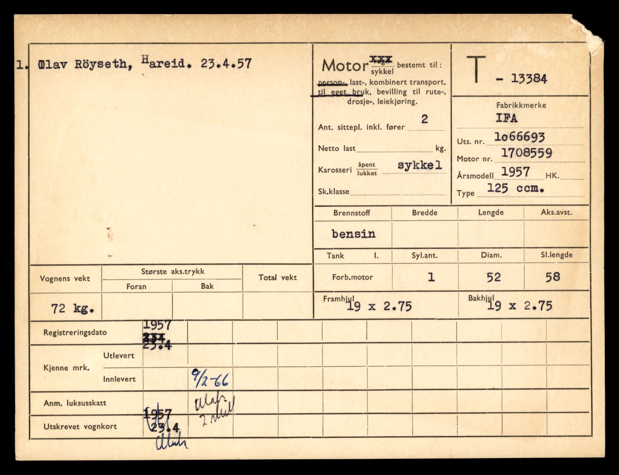 Møre og Romsdal vegkontor - Ålesund trafikkstasjon, AV/SAT-A-4099/F/Fe/L0039: Registreringskort for kjøretøy T 13361 - T 13530, 1927-1998, p. 371