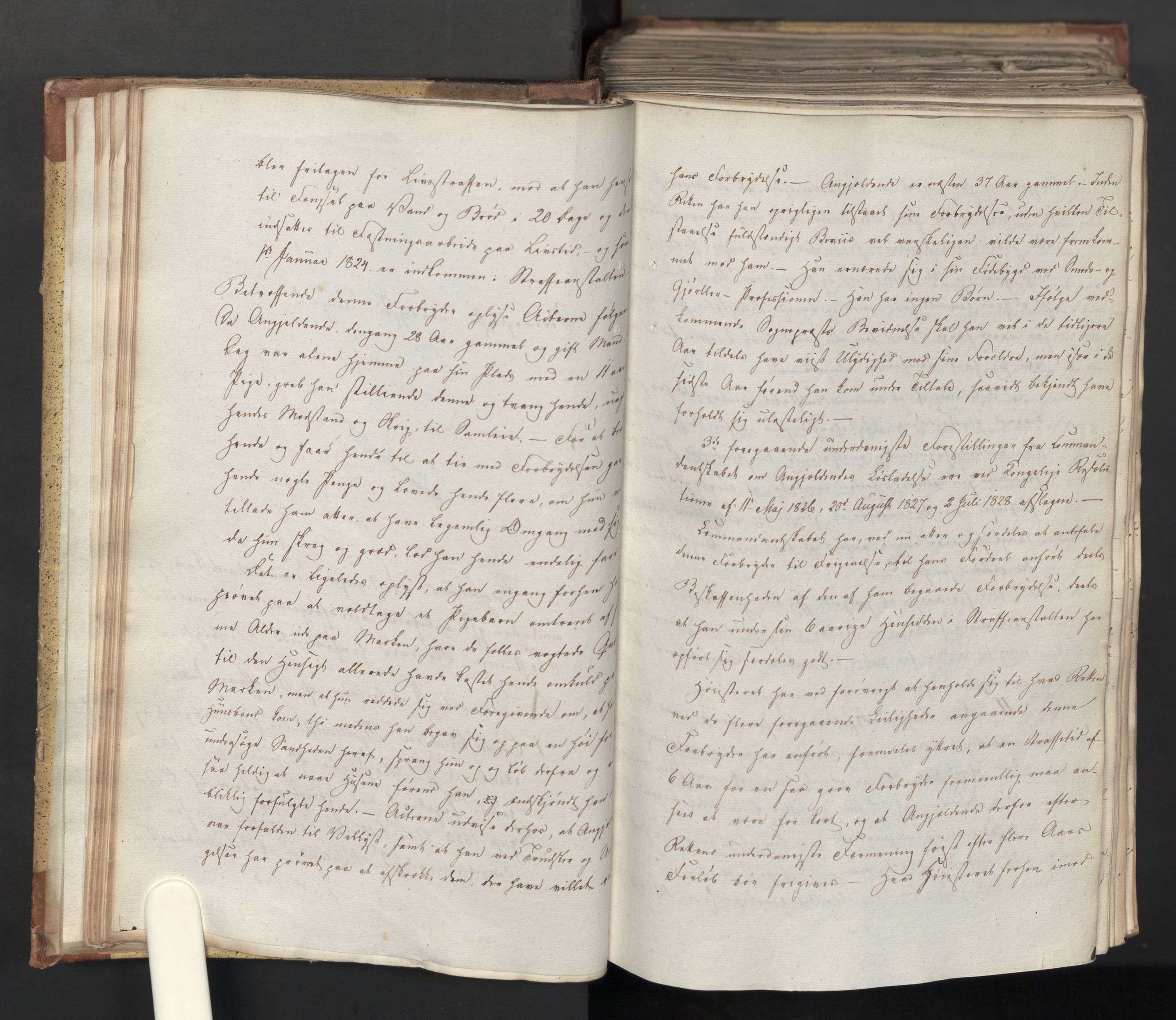 Statsrådsavdelingen i Stockholm, AV/RA-S-1003/D/Da/L0066: Regjeringsinnstillinger nr. 240-449, 1830, p. 27