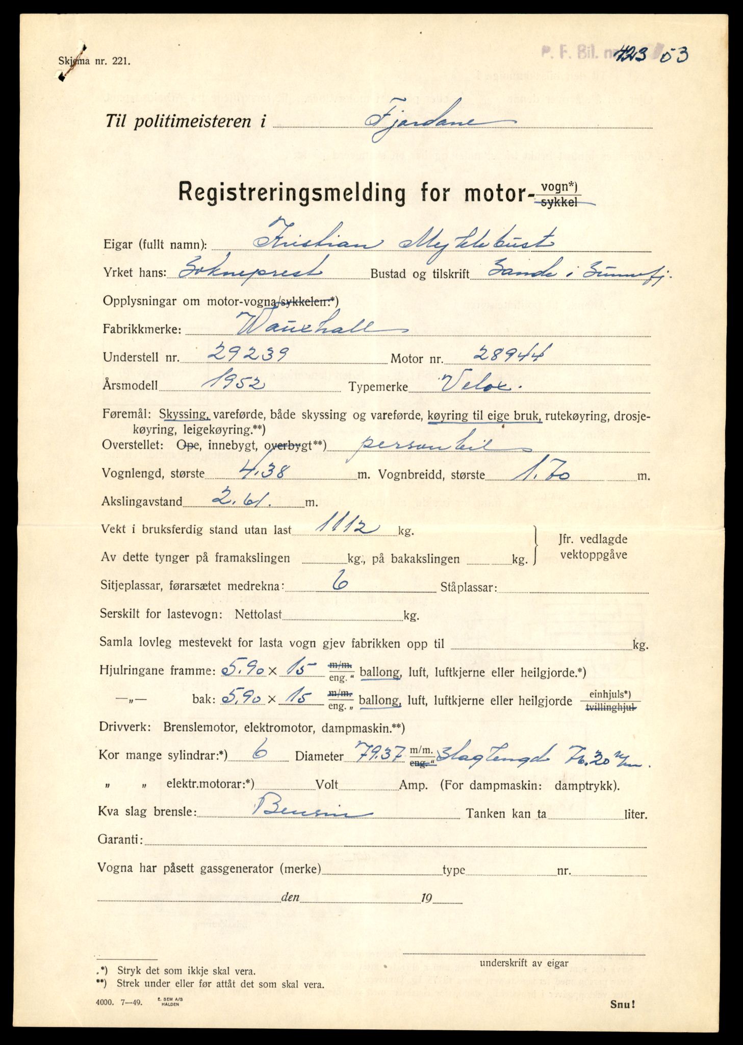Møre og Romsdal vegkontor - Ålesund trafikkstasjon, AV/SAT-A-4099/F/Fe/L0049: Registreringskort for kjøretøy T 14864 - T 18613, 1927-1998, p. 1811