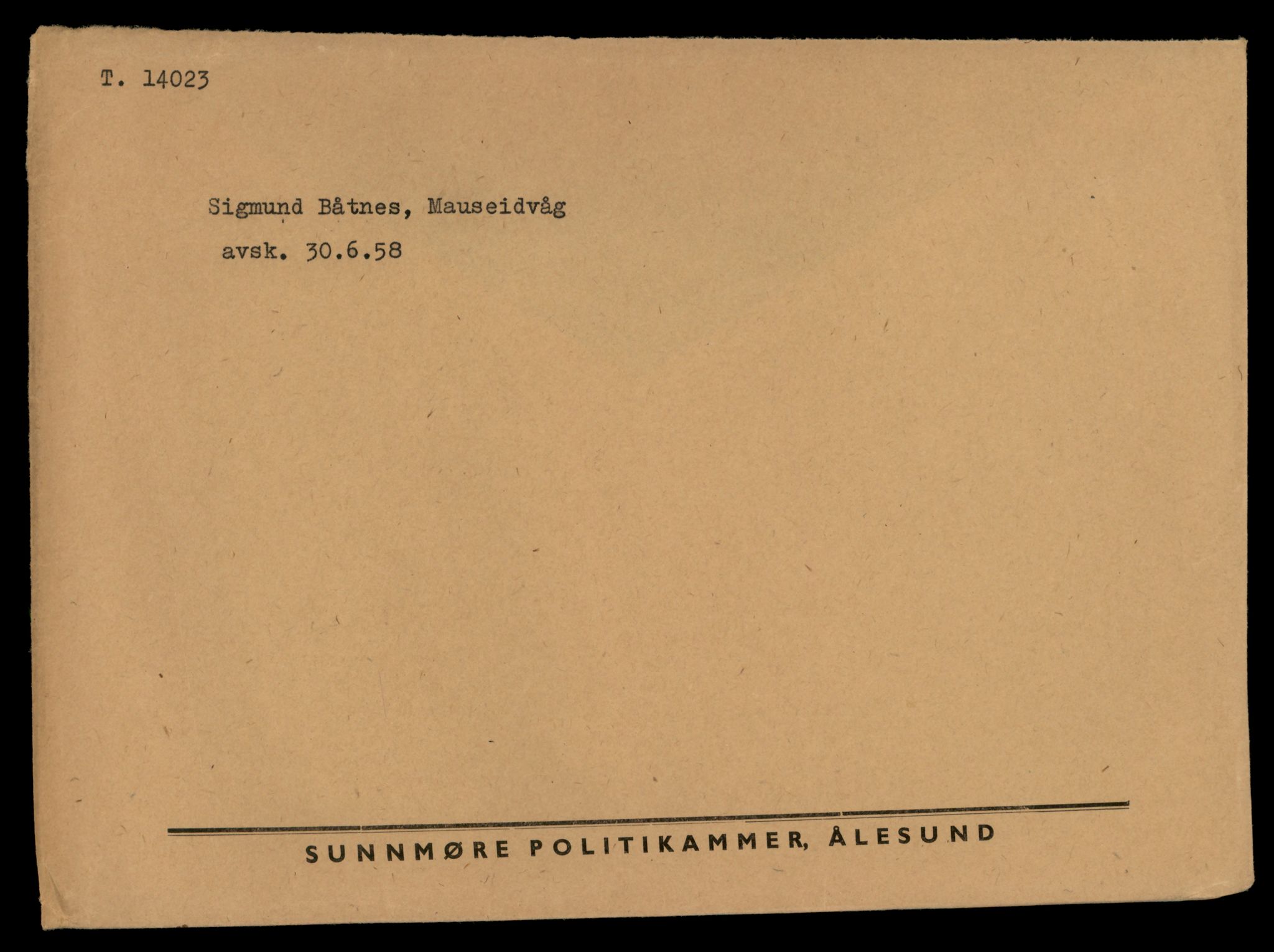 Møre og Romsdal vegkontor - Ålesund trafikkstasjon, AV/SAT-A-4099/F/Fe/L0042: Registreringskort for kjøretøy T 13906 - T 14079, 1927-1998, p. 1791