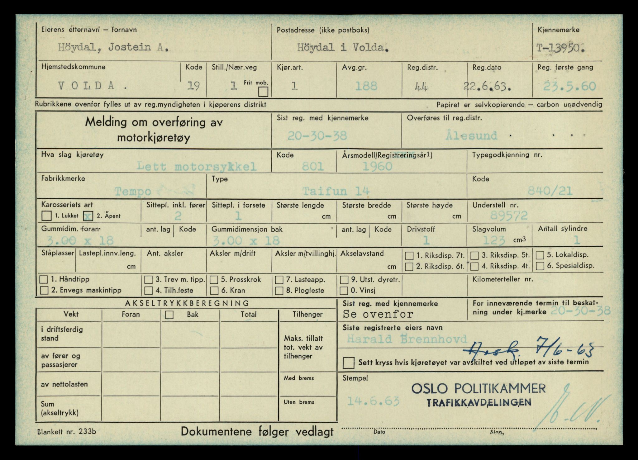 Møre og Romsdal vegkontor - Ålesund trafikkstasjon, AV/SAT-A-4099/F/Fe/L0042: Registreringskort for kjøretøy T 13906 - T 14079, 1927-1998, p. 769