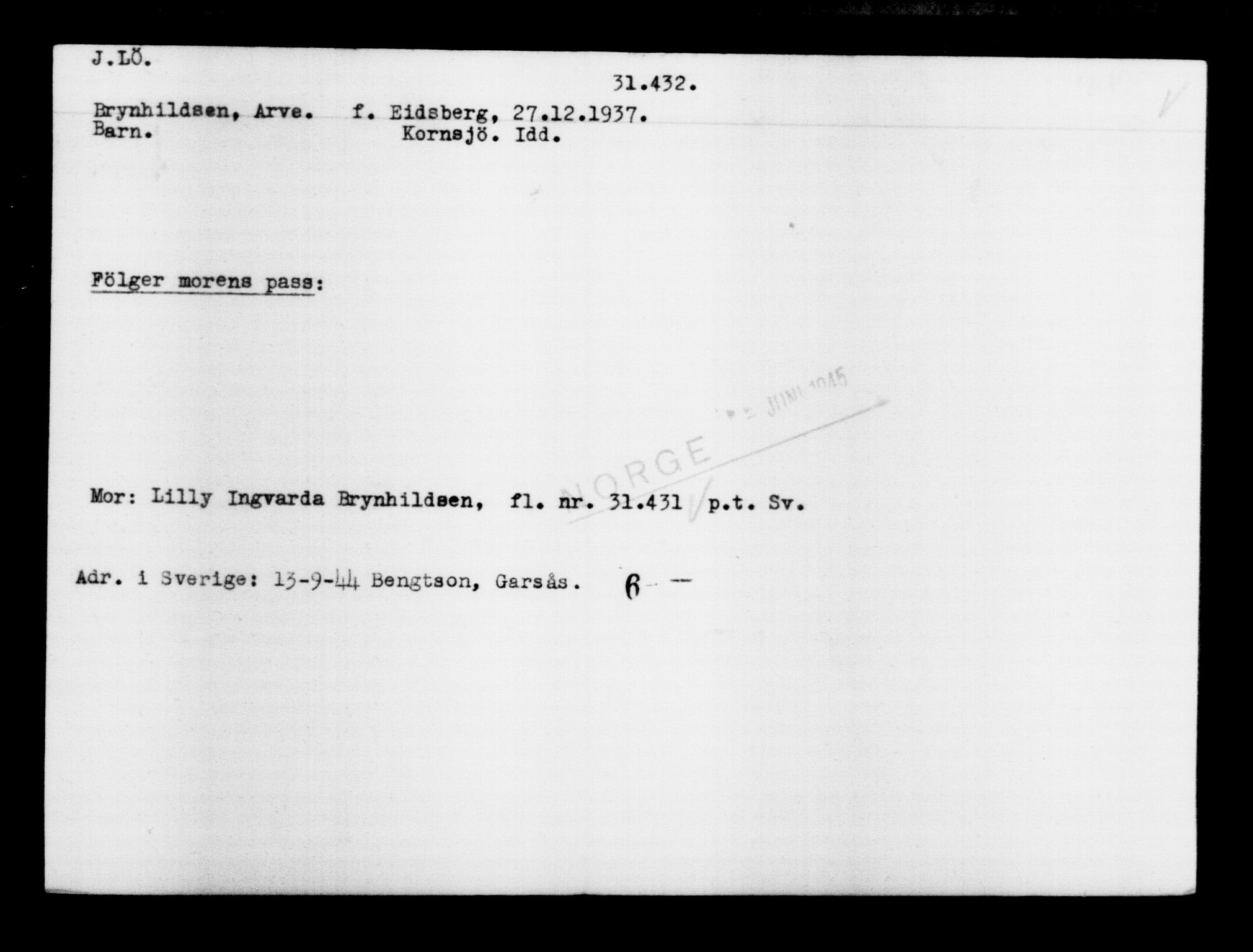 Den Kgl. Norske Legasjons Flyktningskontor, RA/S-6753/V/Va/L0012: Kjesäterkartoteket.  Flyktningenr. 28300-31566, 1940-1945, p. 3392