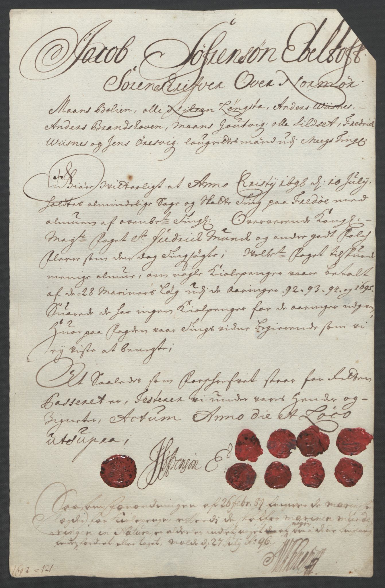 Rentekammeret inntil 1814, Reviderte regnskaper, Fogderegnskap, AV/RA-EA-4092/R56/L3735: Fogderegnskap Nordmøre, 1692-1693, p. 243