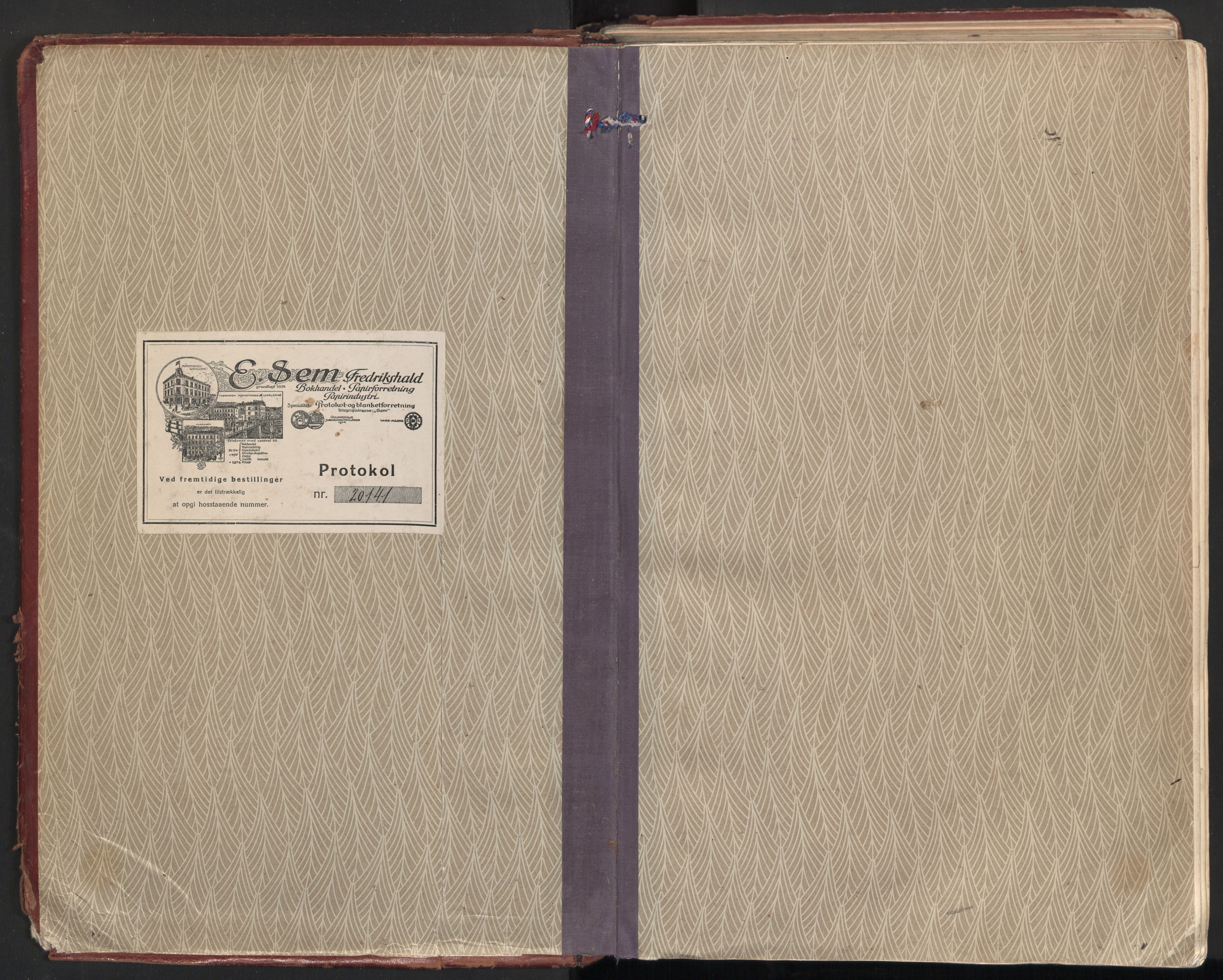 Ministerialprotokoller, klokkerbøker og fødselsregistre - Møre og Romsdal, SAT/A-1454/501/L0012: Parish register (official) no. 501A12, 1920-1946