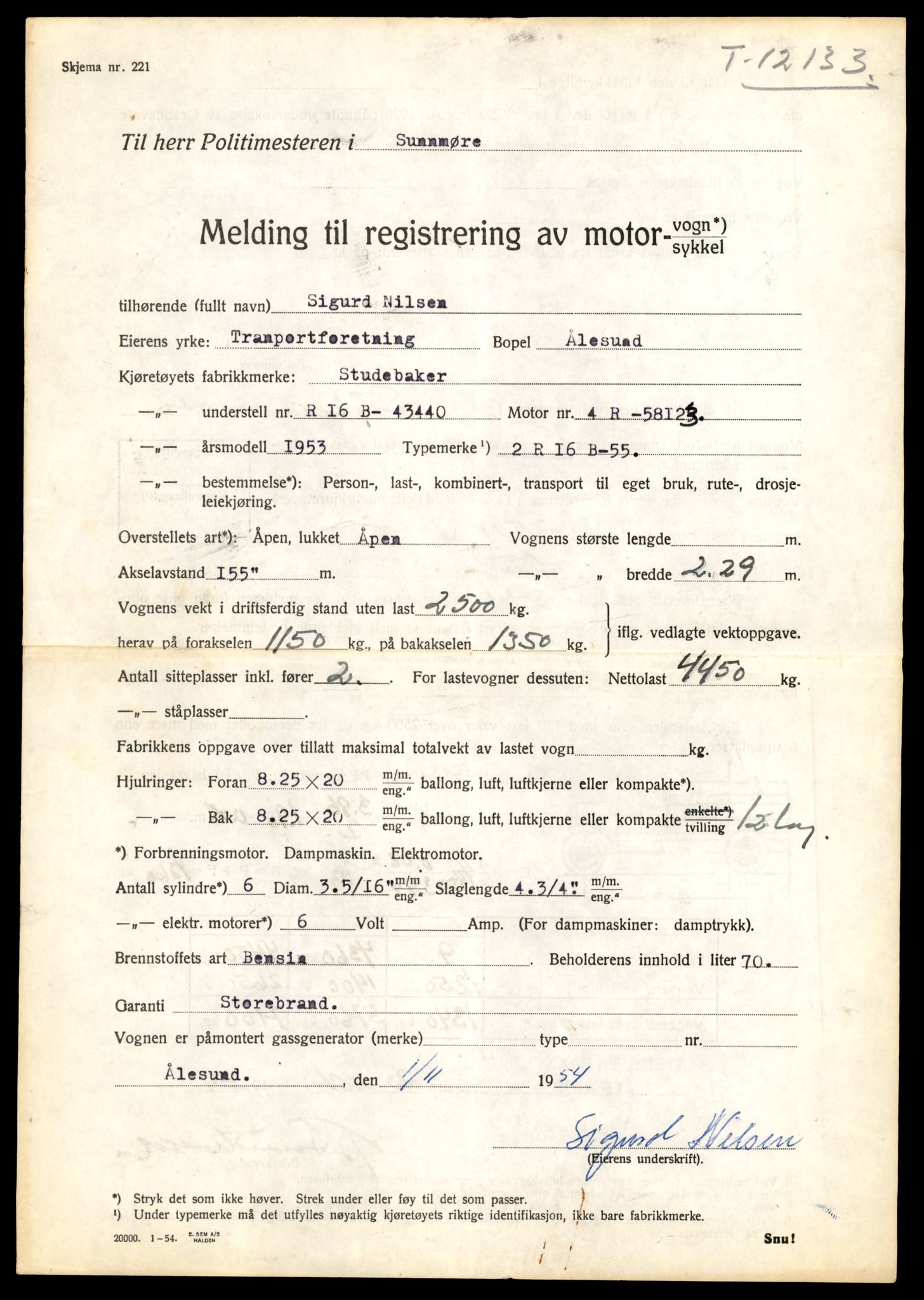 Møre og Romsdal vegkontor - Ålesund trafikkstasjon, AV/SAT-A-4099/F/Fe/L0032: Registreringskort for kjøretøy T 11997 - T 12149, 1927-1998, p. 3311