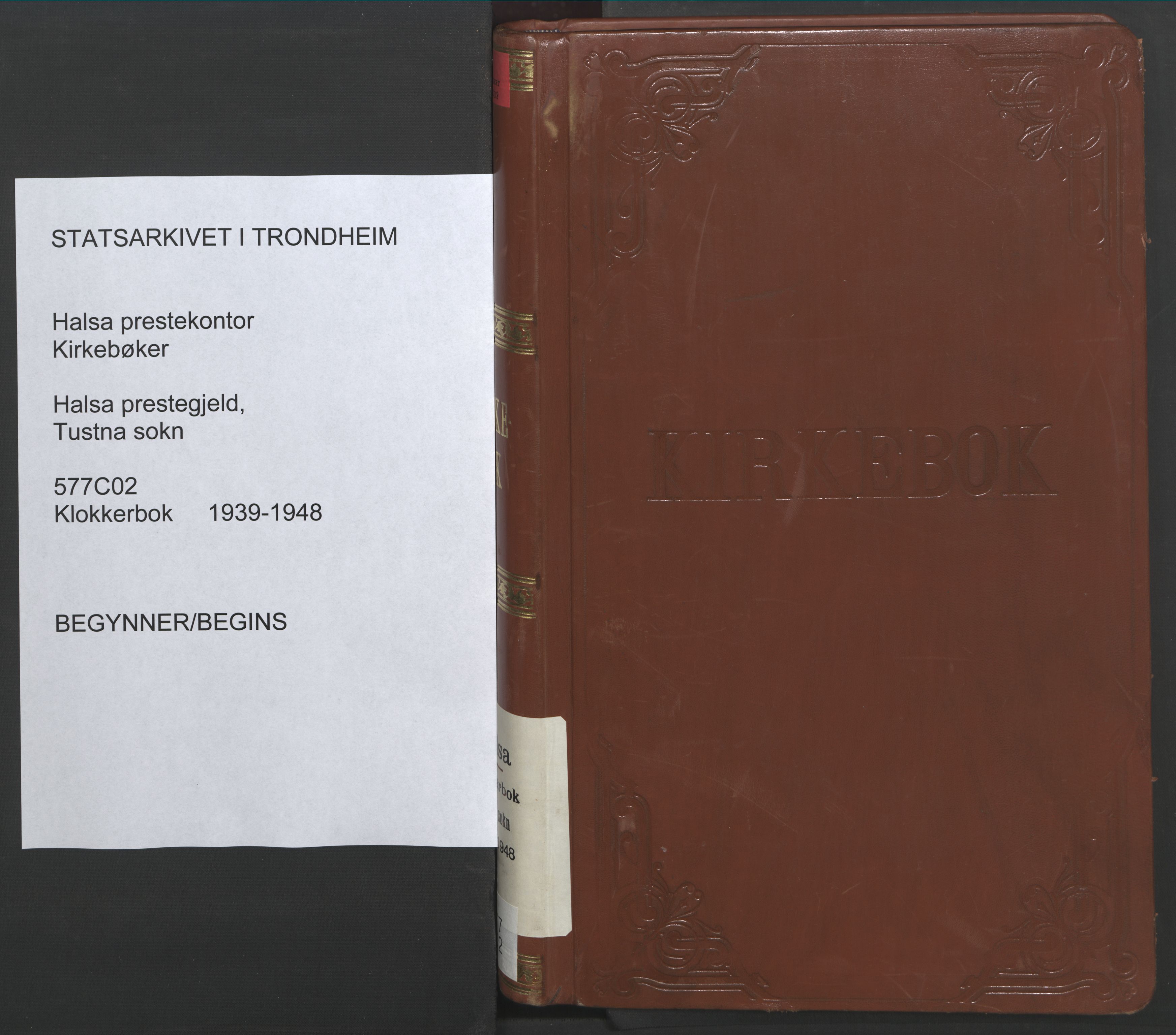 Ministerialprotokoller, klokkerbøker og fødselsregistre - Møre og Romsdal, SAT/A-1454/577/L0898: Parish register (copy) no. 577C02, 1939-1948