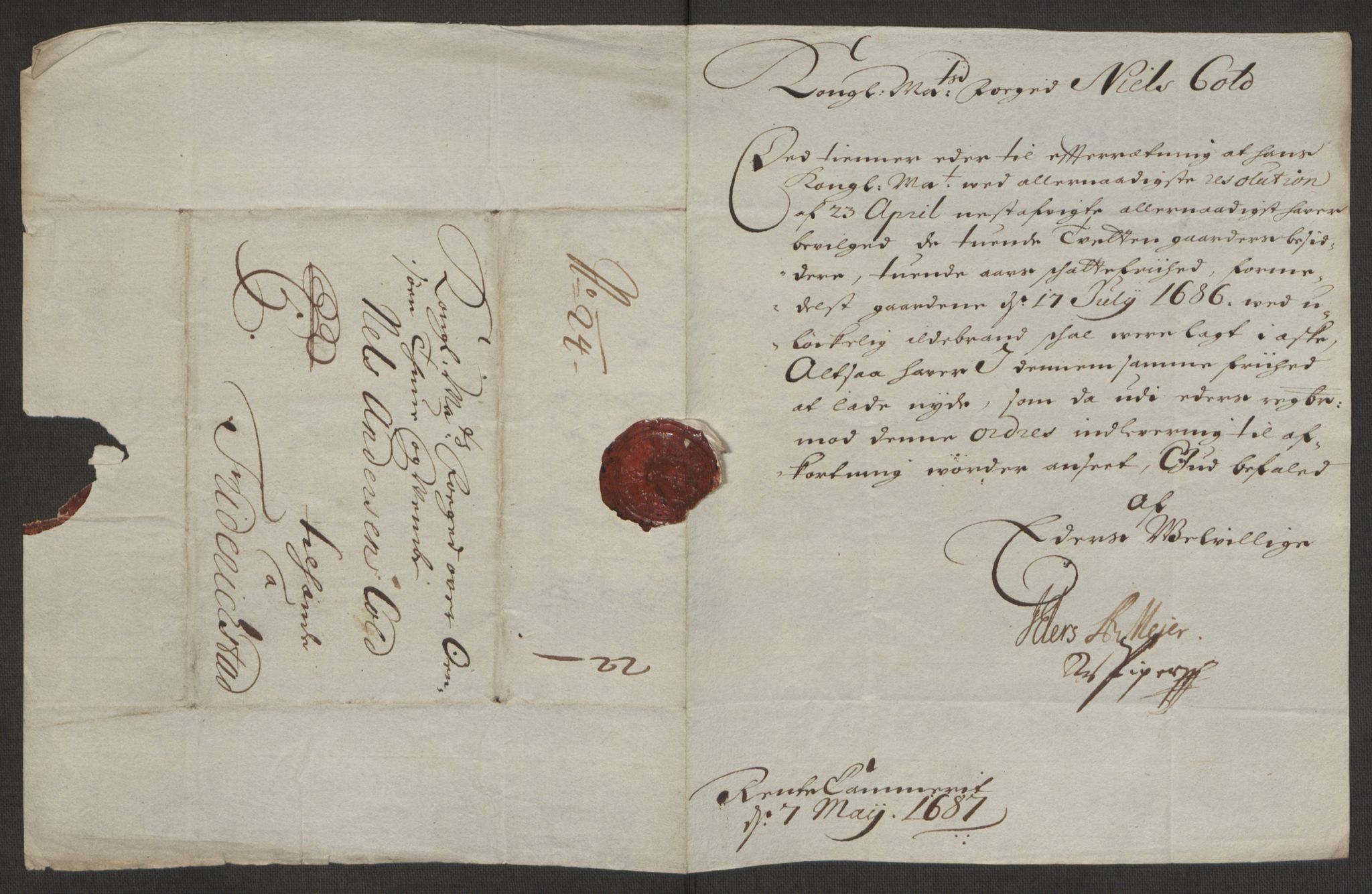 Rentekammeret inntil 1814, Reviderte regnskaper, Fogderegnskap, AV/RA-EA-4092/R03/L0118: Fogderegnskap Onsøy, Tune, Veme og Åbygge fogderi, 1684-1689, p. 241