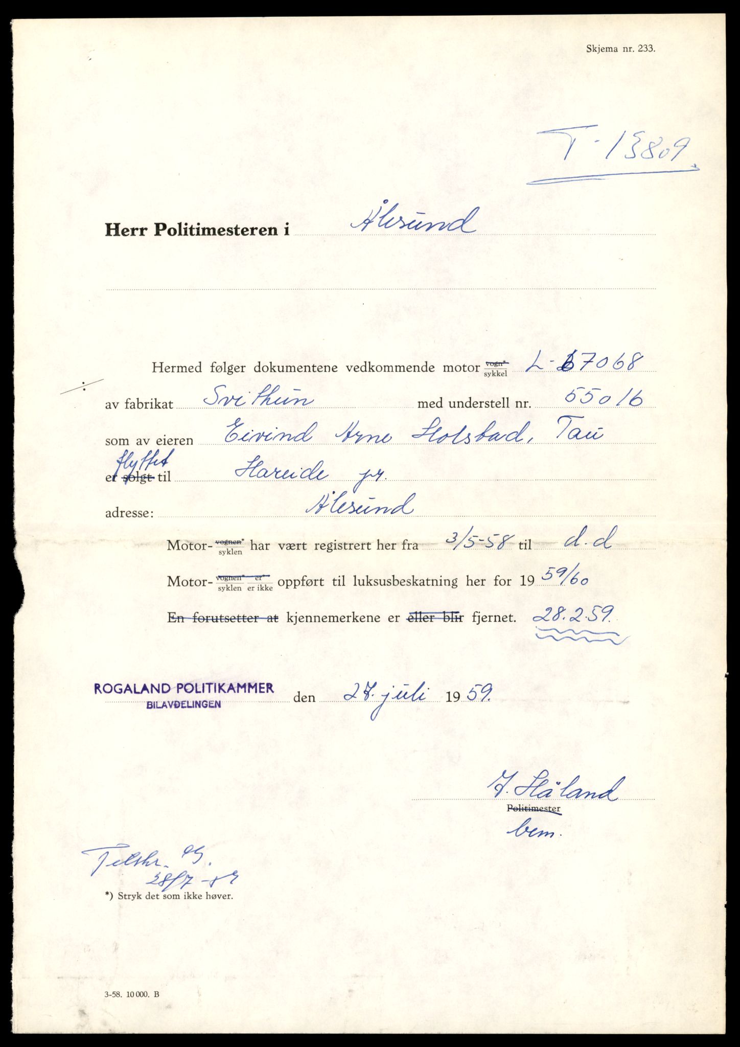 Møre og Romsdal vegkontor - Ålesund trafikkstasjon, AV/SAT-A-4099/F/Fe/L0041: Registreringskort for kjøretøy T 13710 - T 13905, 1927-1998, p. 1765
