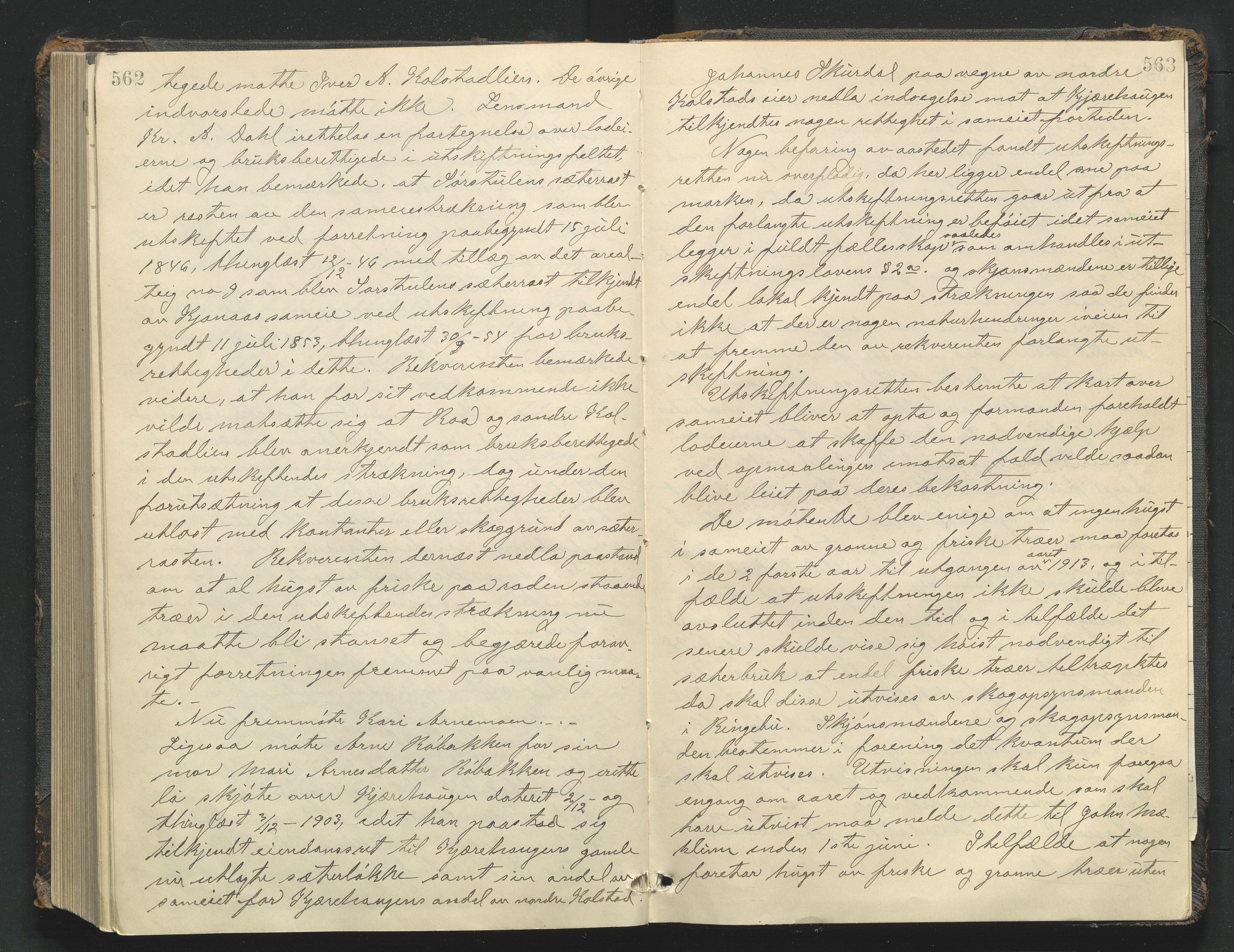Utskiftningsformannen i Oppland fylke, AV/SAH-JORDSKIFTEO-001/G/Ga/L0003/0001: Rettsbøker / Rettsbok - protokoll nr. 5, 1903-1911, p. 562-563