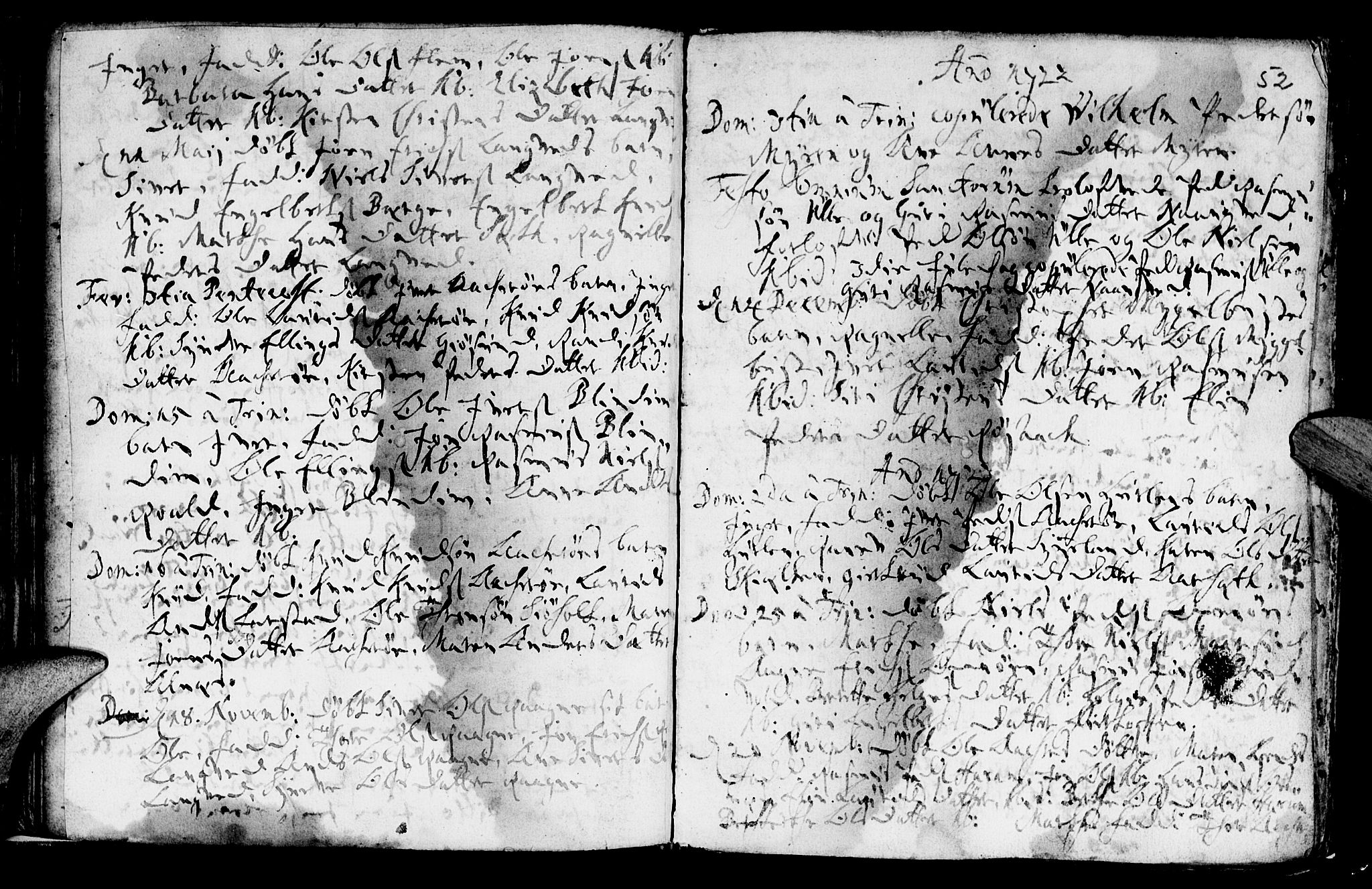 Ministerialprotokoller, klokkerbøker og fødselsregistre - Møre og Romsdal, SAT/A-1454/536/L0491: Parish register (official) no. 536A01 /1, 1689-1737, p. 52