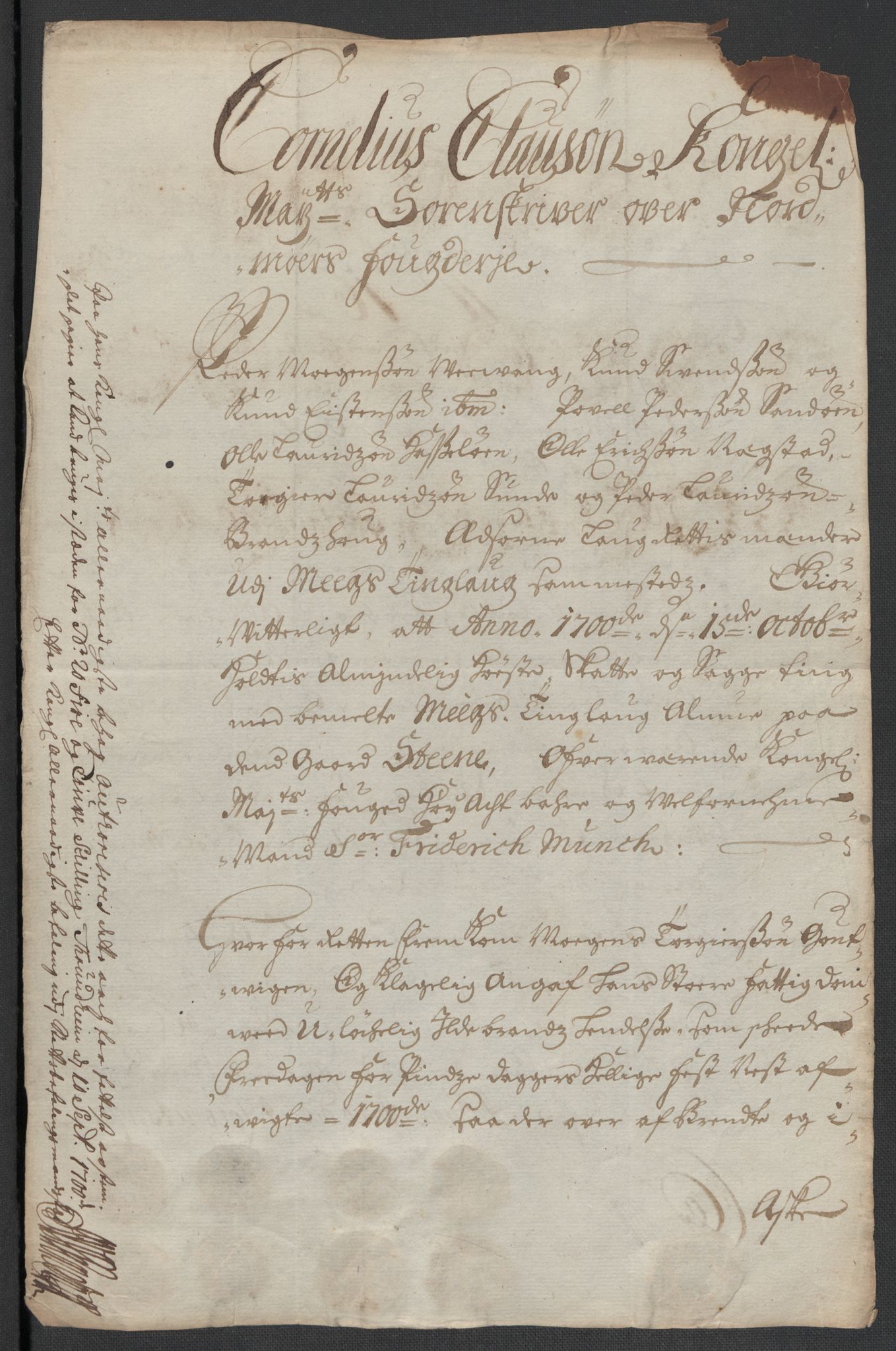 Rentekammeret inntil 1814, Reviderte regnskaper, Fogderegnskap, AV/RA-EA-4092/R56/L3739: Fogderegnskap Nordmøre, 1700-1702, p. 126