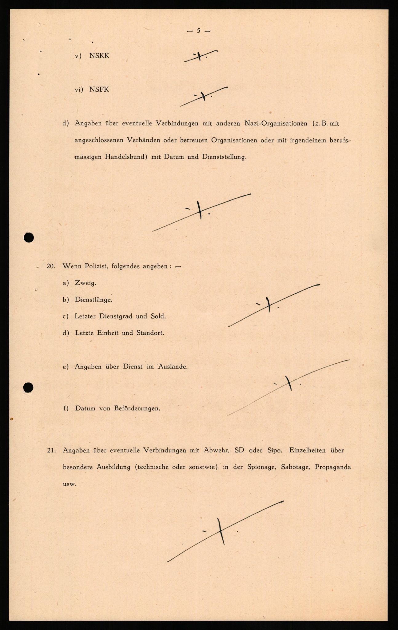 Forsvaret, Forsvarets overkommando II, AV/RA-RAFA-3915/D/Db/L0023: CI Questionaires. Tyske okkupasjonsstyrker i Norge. Tyskere., 1945-1946, p. 562