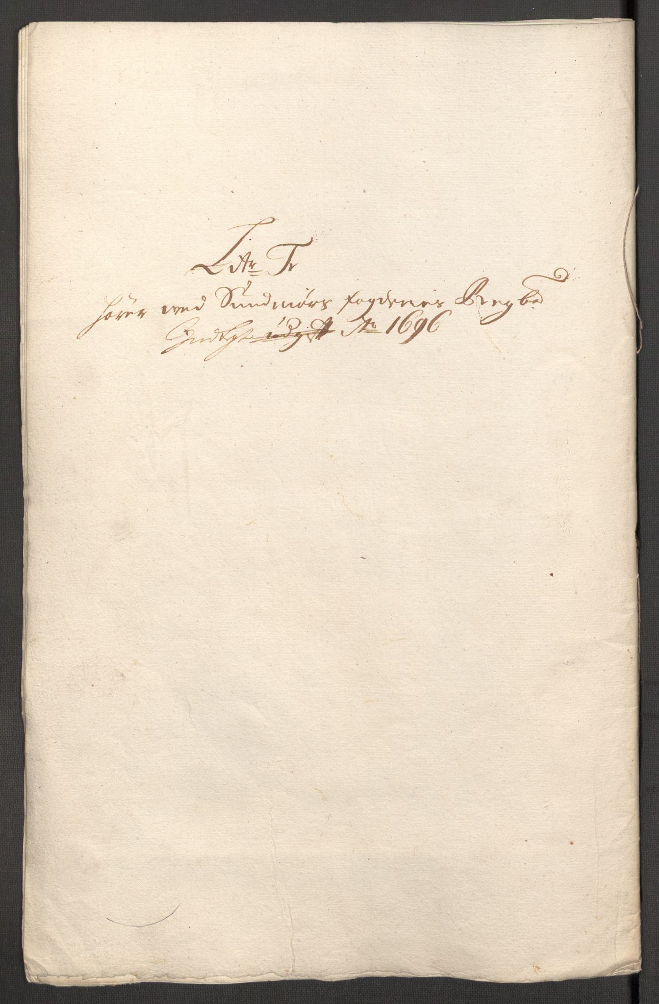 Rentekammeret inntil 1814, Reviderte regnskaper, Fogderegnskap, RA/EA-4092/R54/L3556: Fogderegnskap Sunnmøre, 1696-1698, p. 129