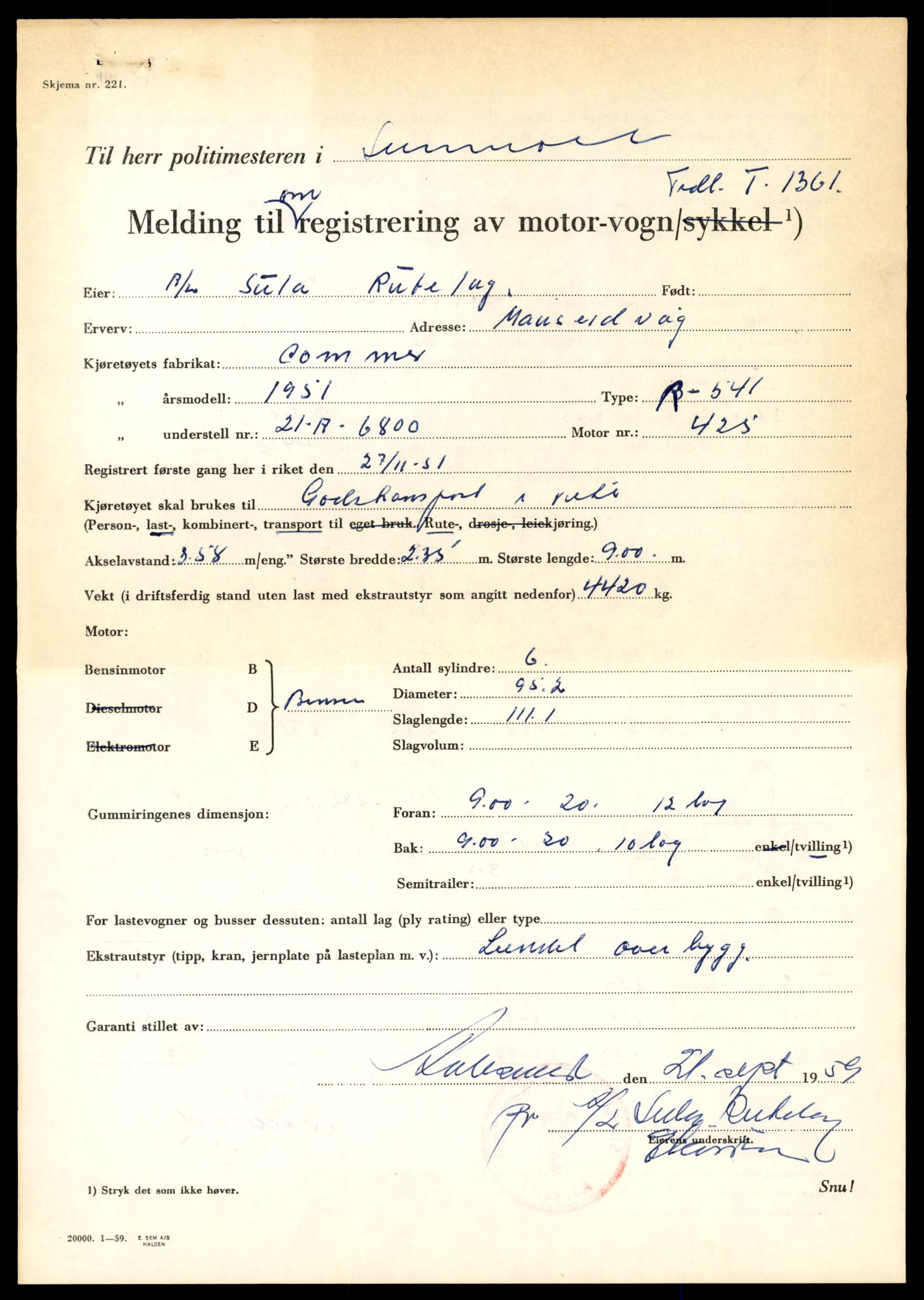 Møre og Romsdal vegkontor - Ålesund trafikkstasjon, AV/SAT-A-4099/F/Fe/L0009: Registreringskort for kjøretøy T 896 - T 1049, 1927-1998, p. 2071