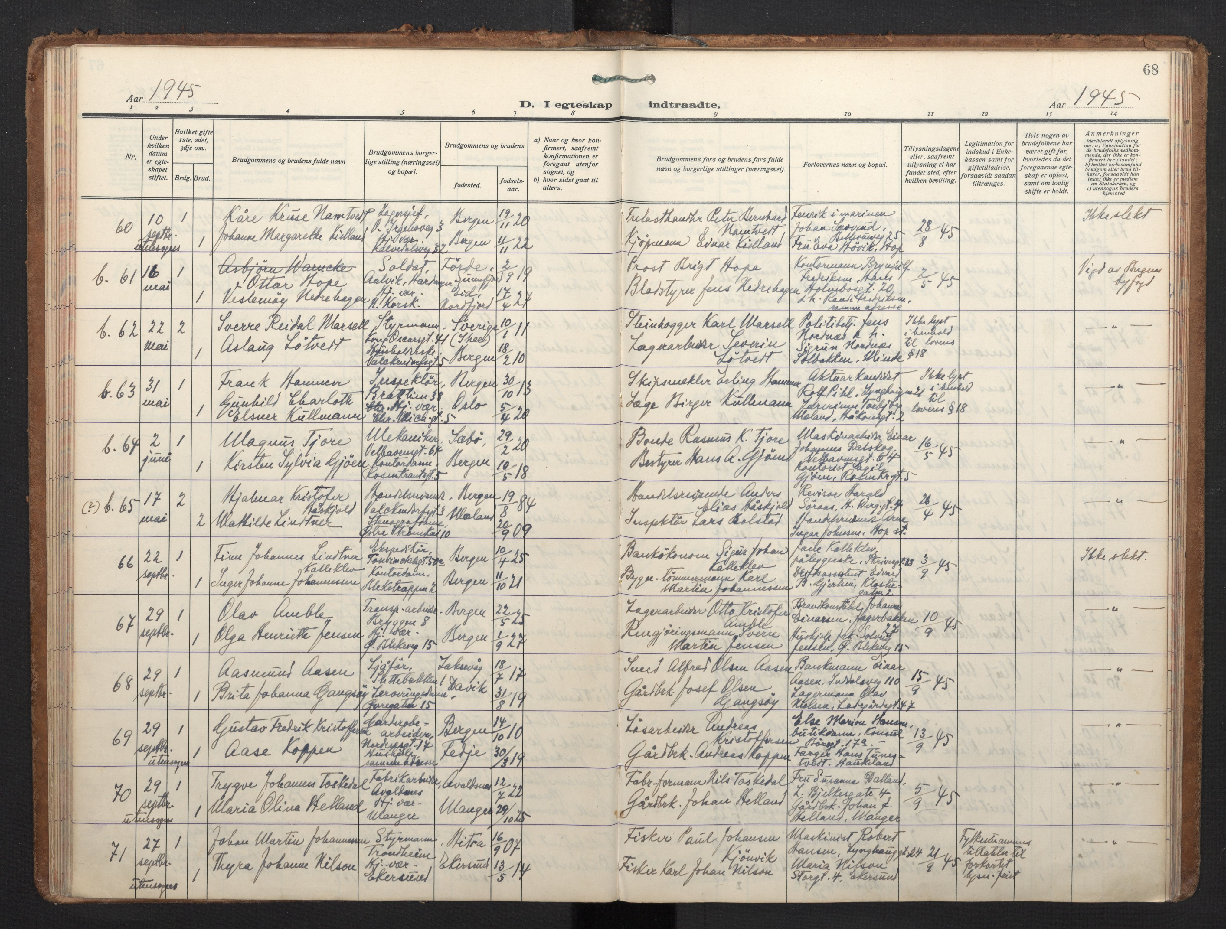 Korskirken sokneprestembete, AV/SAB-A-76101/H/Haa/L0040: Parish register (official) no. D 7, 1938-1952, p. 67b-68a