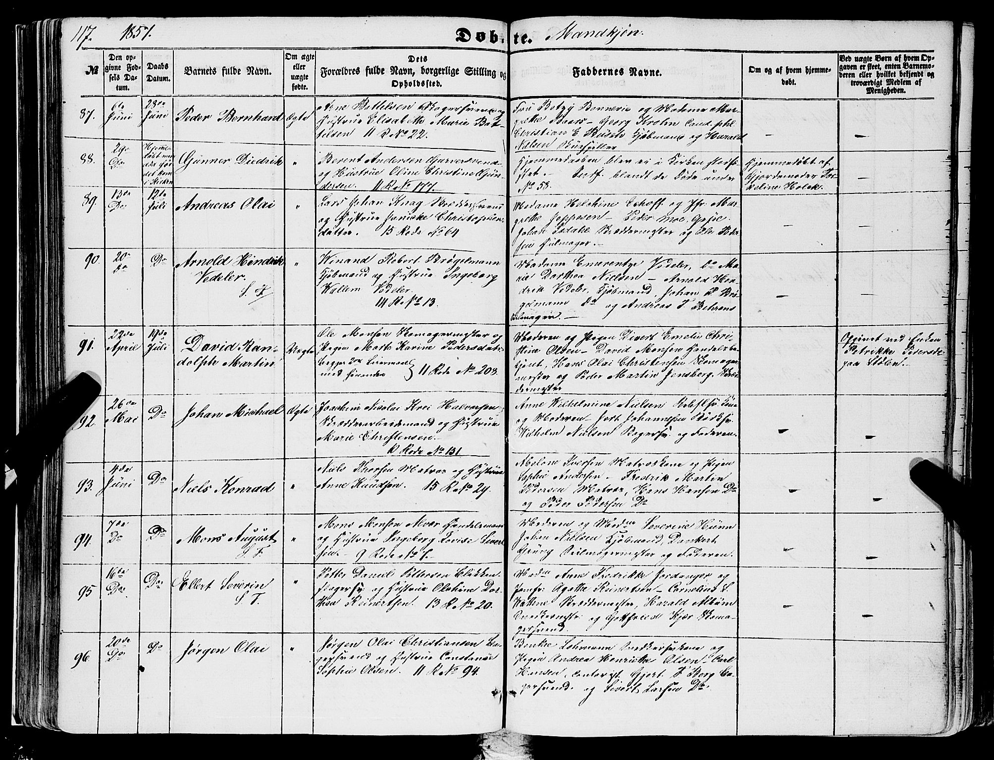 Domkirken sokneprestembete, AV/SAB-A-74801/H/Haa/L0020: Parish register (official) no. B 3, 1851-1859, p. 117