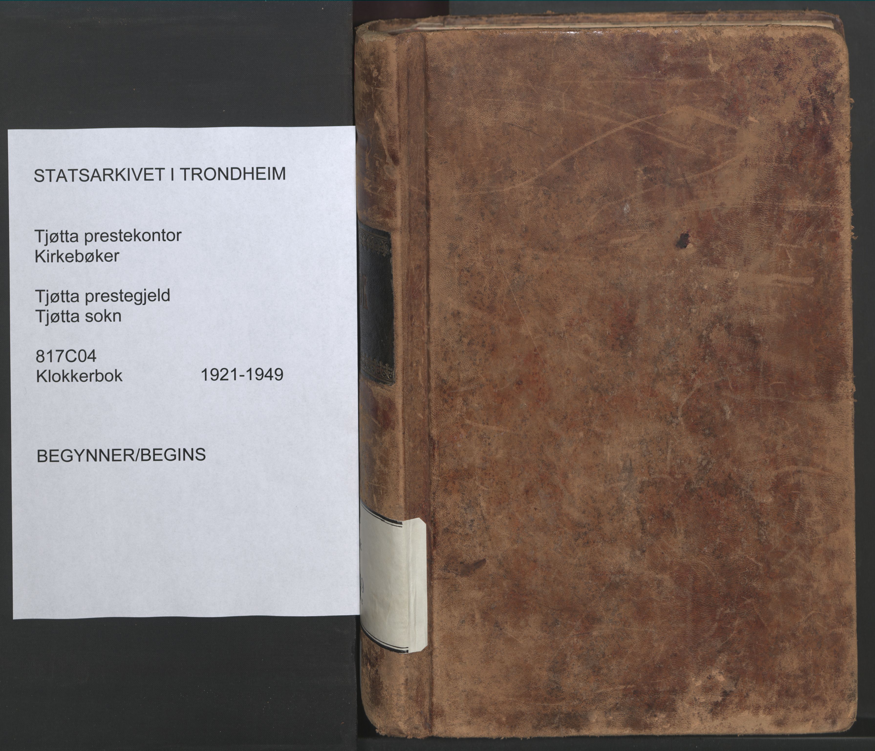 Ministerialprotokoller, klokkerbøker og fødselsregistre - Nordland, SAT/A-1459/817/L0269: Parish register (copy) no. 817C04, 1921-1949