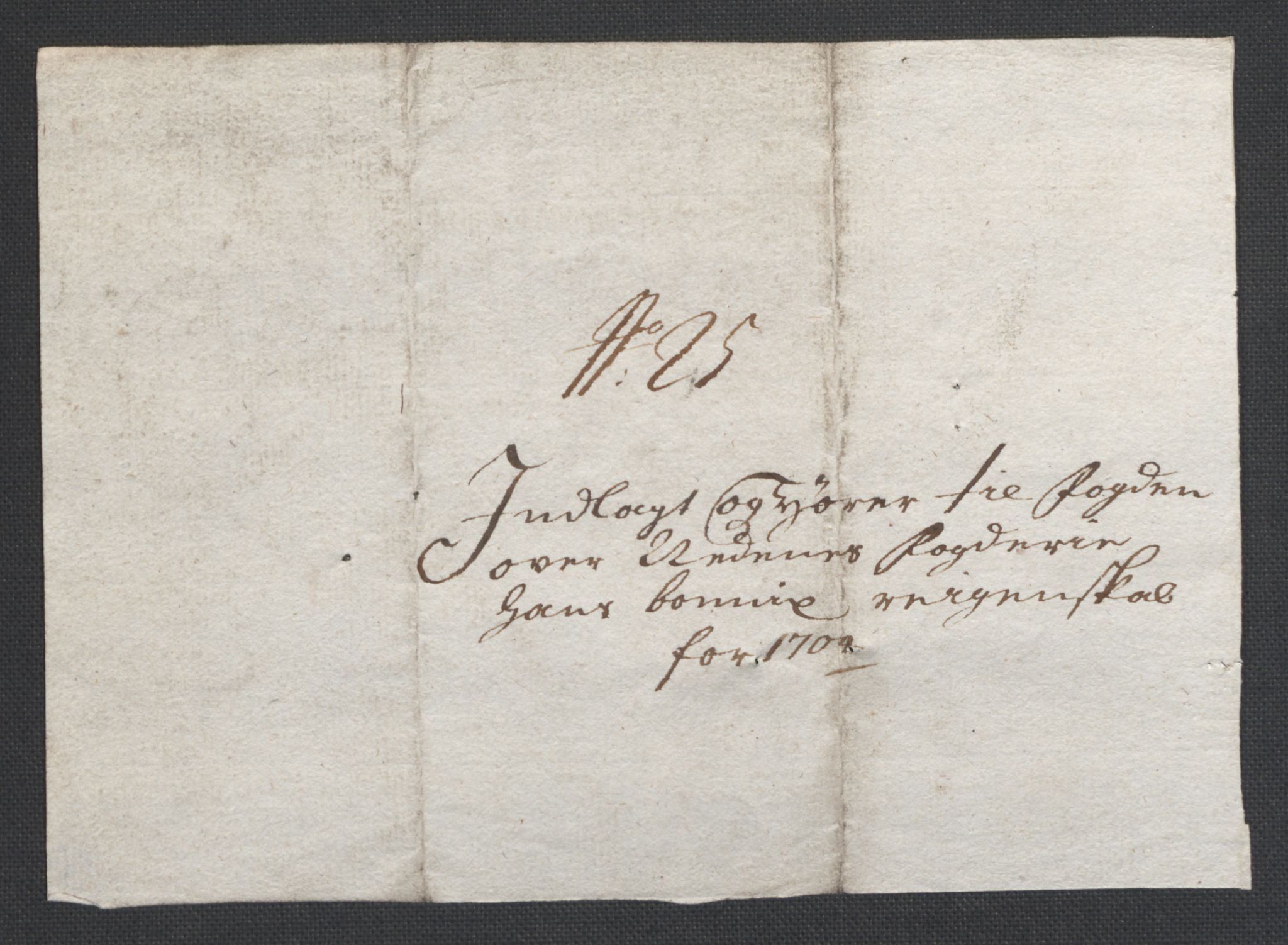 Rentekammeret inntil 1814, Reviderte regnskaper, Fogderegnskap, AV/RA-EA-4092/R39/L2317: Fogderegnskap Nedenes, 1704-1705, p. 84