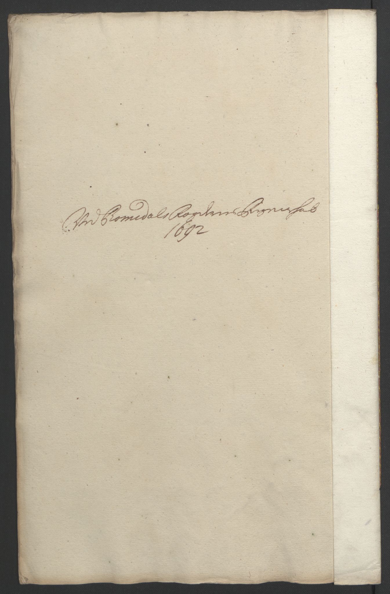 Rentekammeret inntil 1814, Reviderte regnskaper, Fogderegnskap, RA/EA-4092/R55/L3650: Fogderegnskap Romsdal, 1692, p. 135