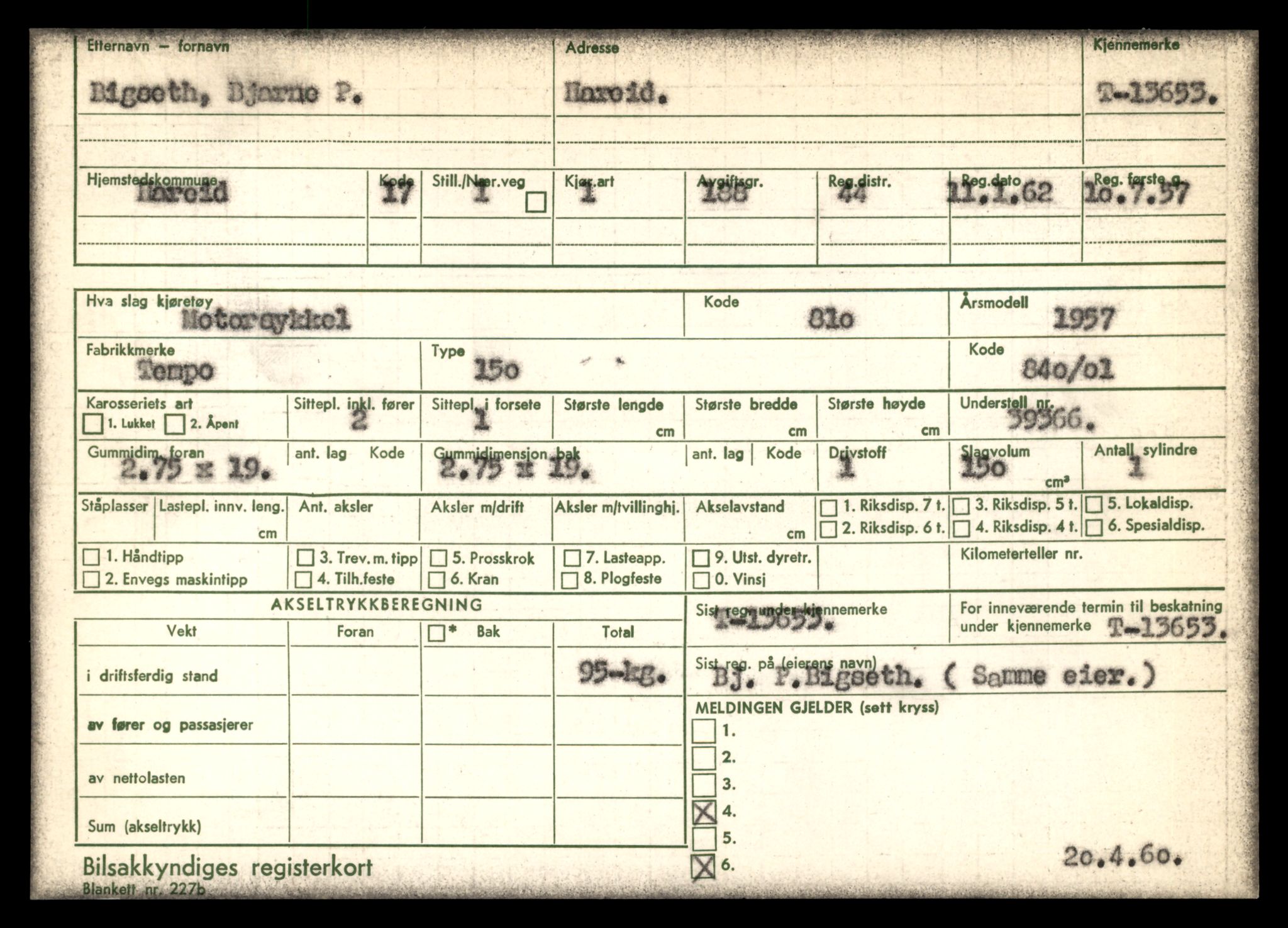 Møre og Romsdal vegkontor - Ålesund trafikkstasjon, AV/SAT-A-4099/F/Fe/L0040: Registreringskort for kjøretøy T 13531 - T 13709, 1927-1998, p. 2149