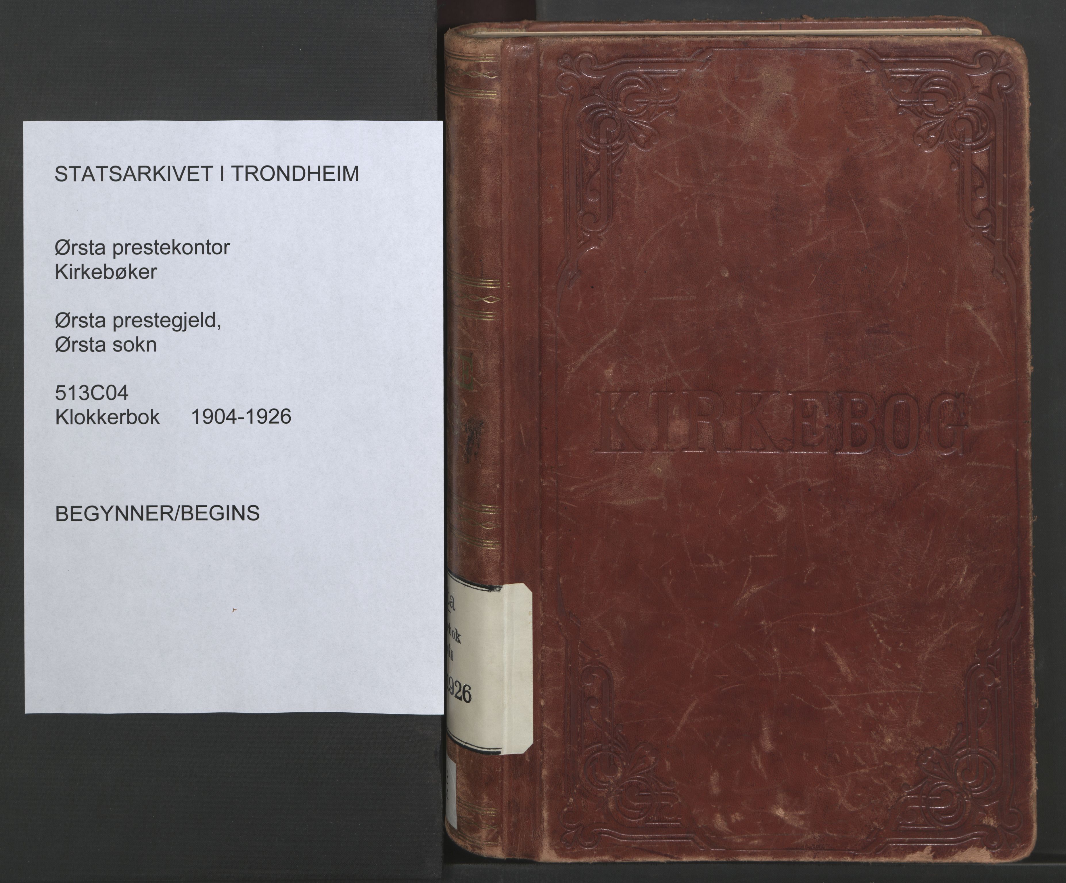 Ministerialprotokoller, klokkerbøker og fødselsregistre - Møre og Romsdal, SAT/A-1454/513/L0190: Parish register (copy) no. 513C04, 1904-1926