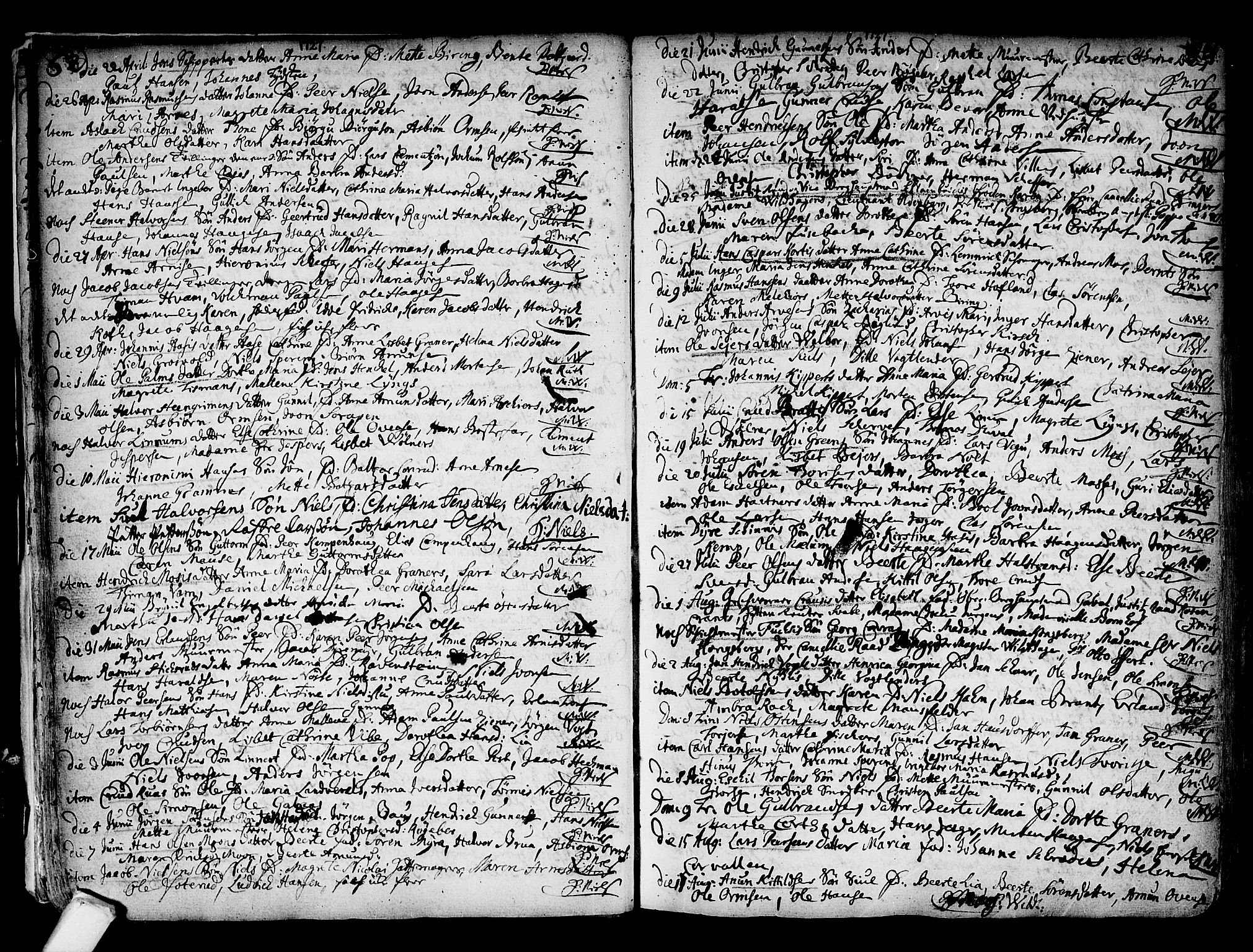 Kongsberg kirkebøker, AV/SAKO-A-22/F/Fa/L0002: Parish register (official) no. I 2, 1721-1743, p. 62-63