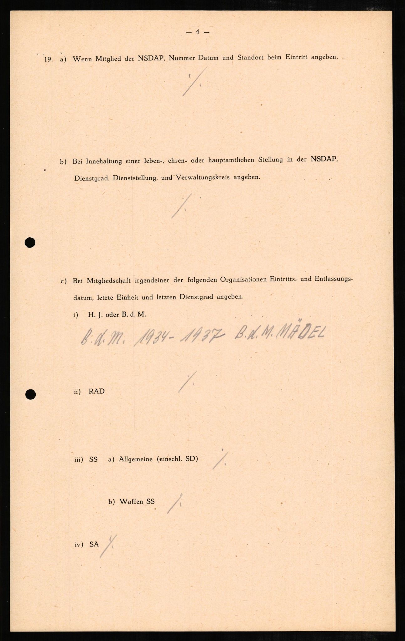 Forsvaret, Forsvarets overkommando II, AV/RA-RAFA-3915/D/Db/L0007: CI Questionaires. Tyske okkupasjonsstyrker i Norge. Tyskere., 1945-1946, p. 36