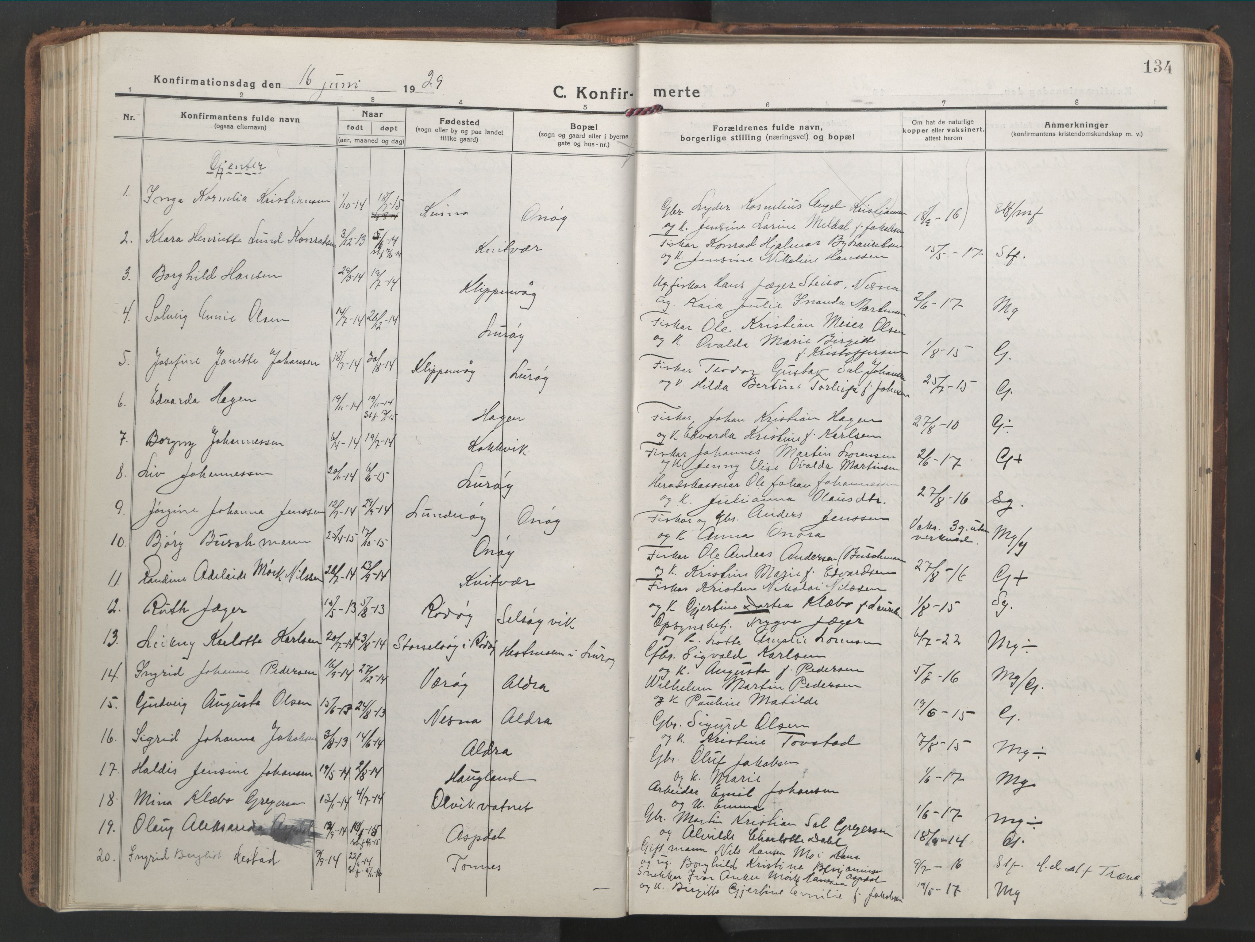 Ministerialprotokoller, klokkerbøker og fødselsregistre - Nordland, SAT/A-1459/839/L0574: Parish register (copy) no. 839C04, 1918-1950, p. 134