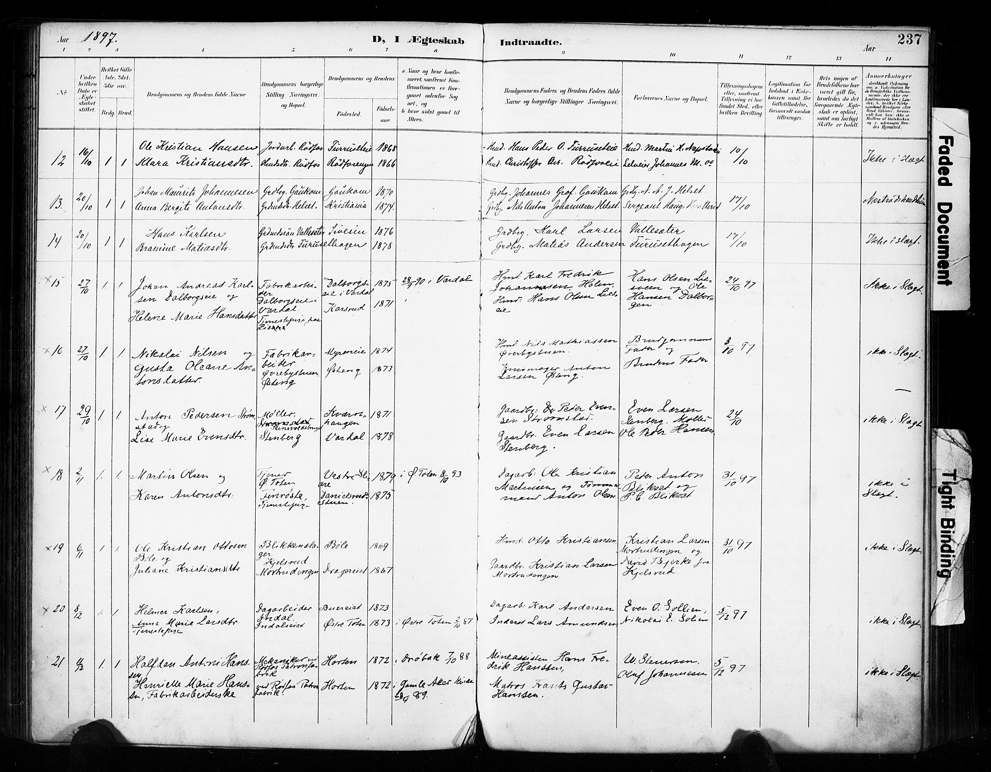 Vestre Toten prestekontor, SAH/PREST-108/H/Ha/Haa/L0011: Parish register (official) no. 11, 1895-1906, p. 237